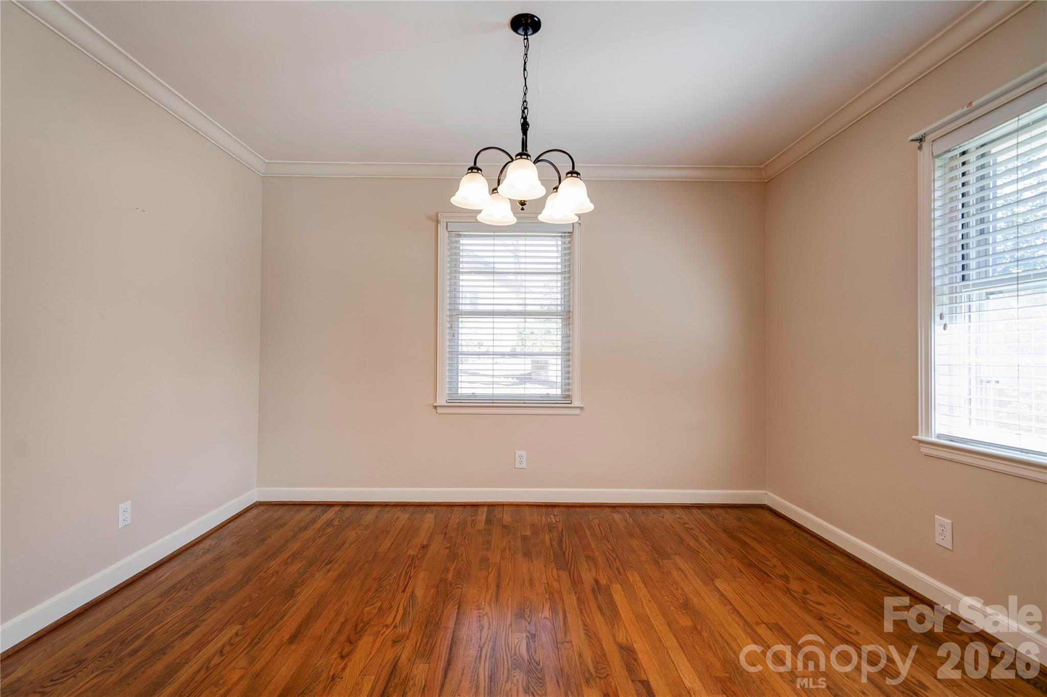 1000 W Sumter Street — Shelby