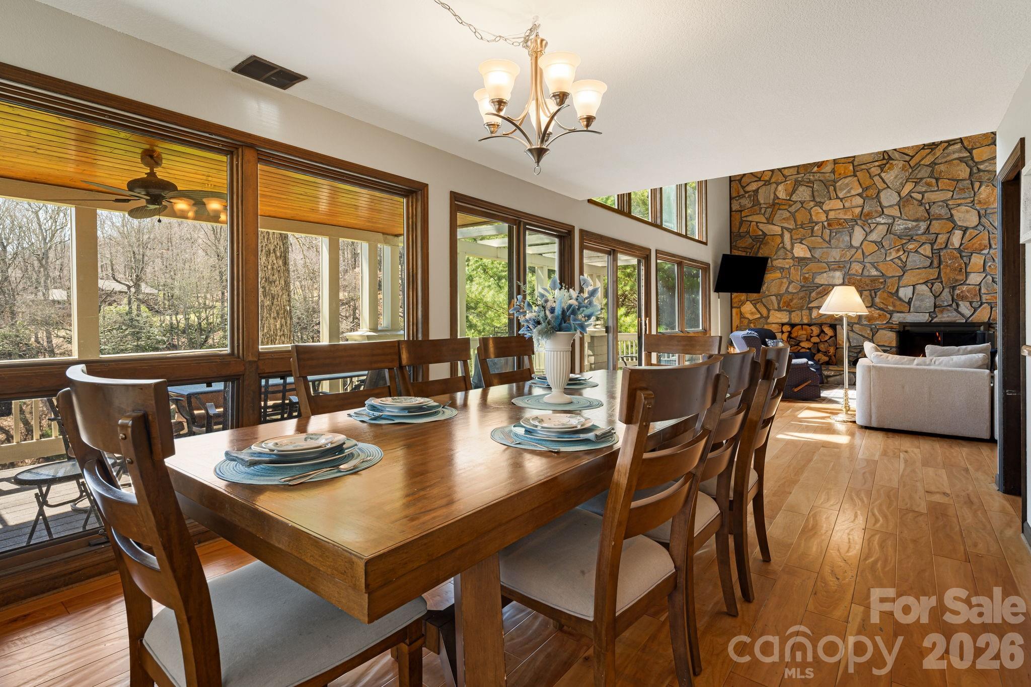 326 El Miner Drive — Mars Hill