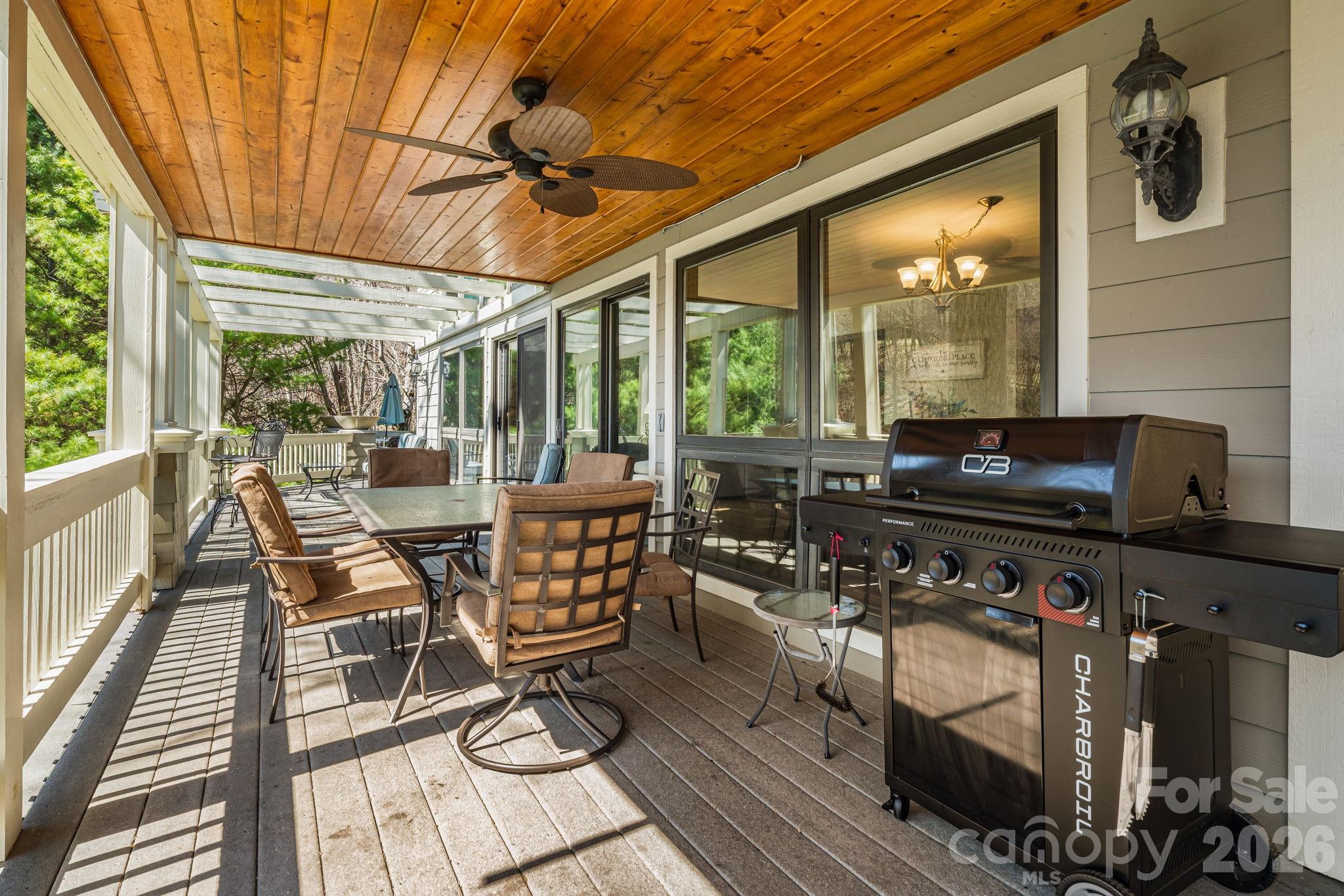 326 El Miner Drive — Mars Hill