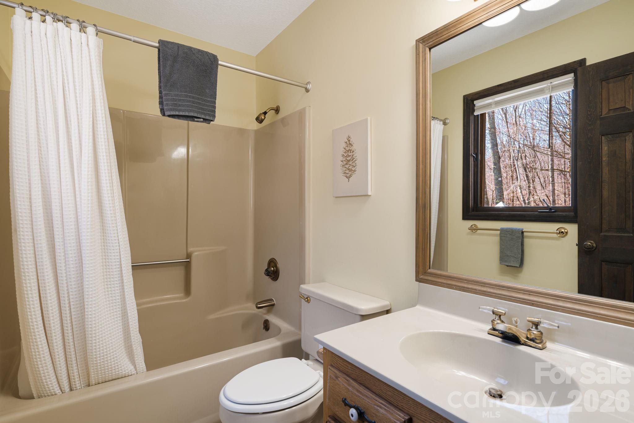 326 El Miner Drive — Mars Hill