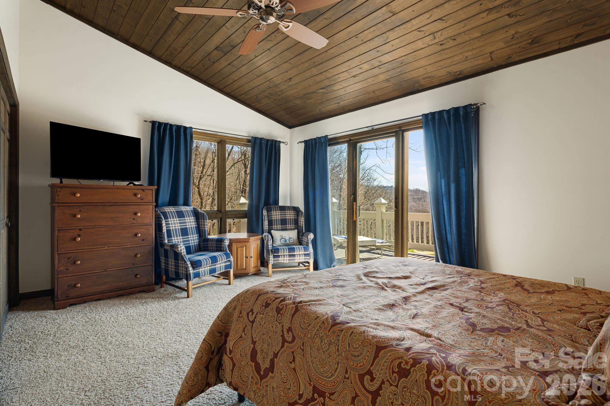 326 El Miner Drive — Mars Hill