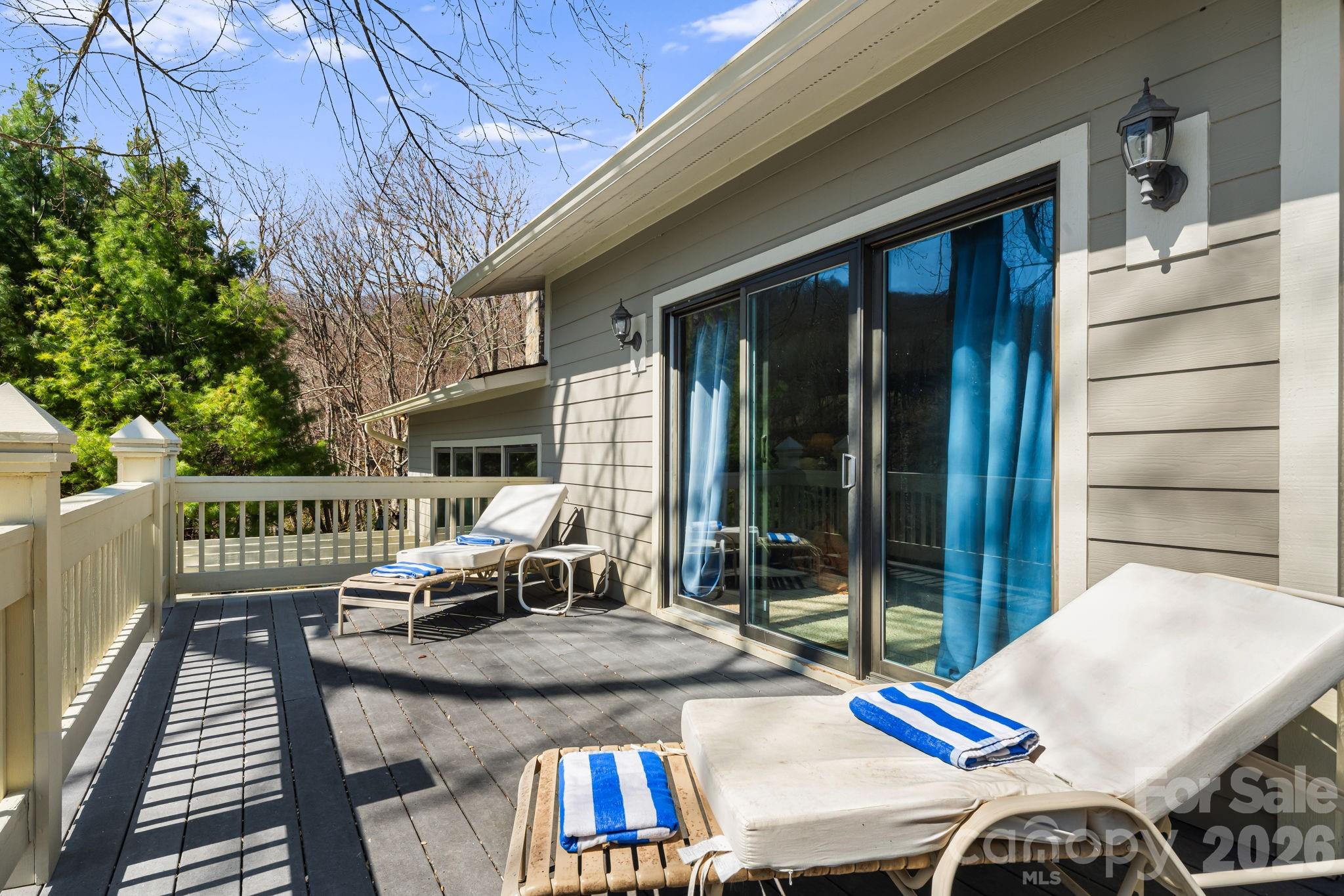 326 El Miner Drive — Mars Hill