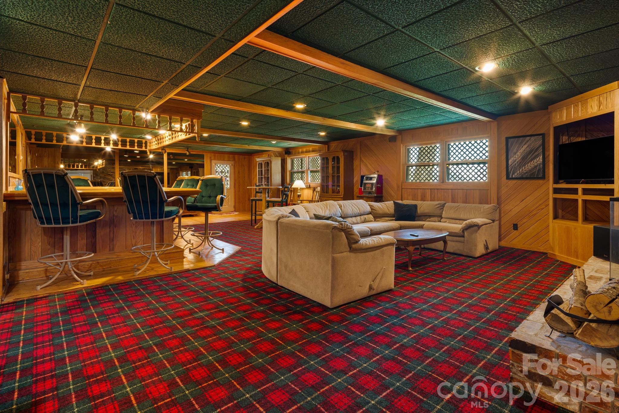 326 El Miner Drive — Mars Hill
