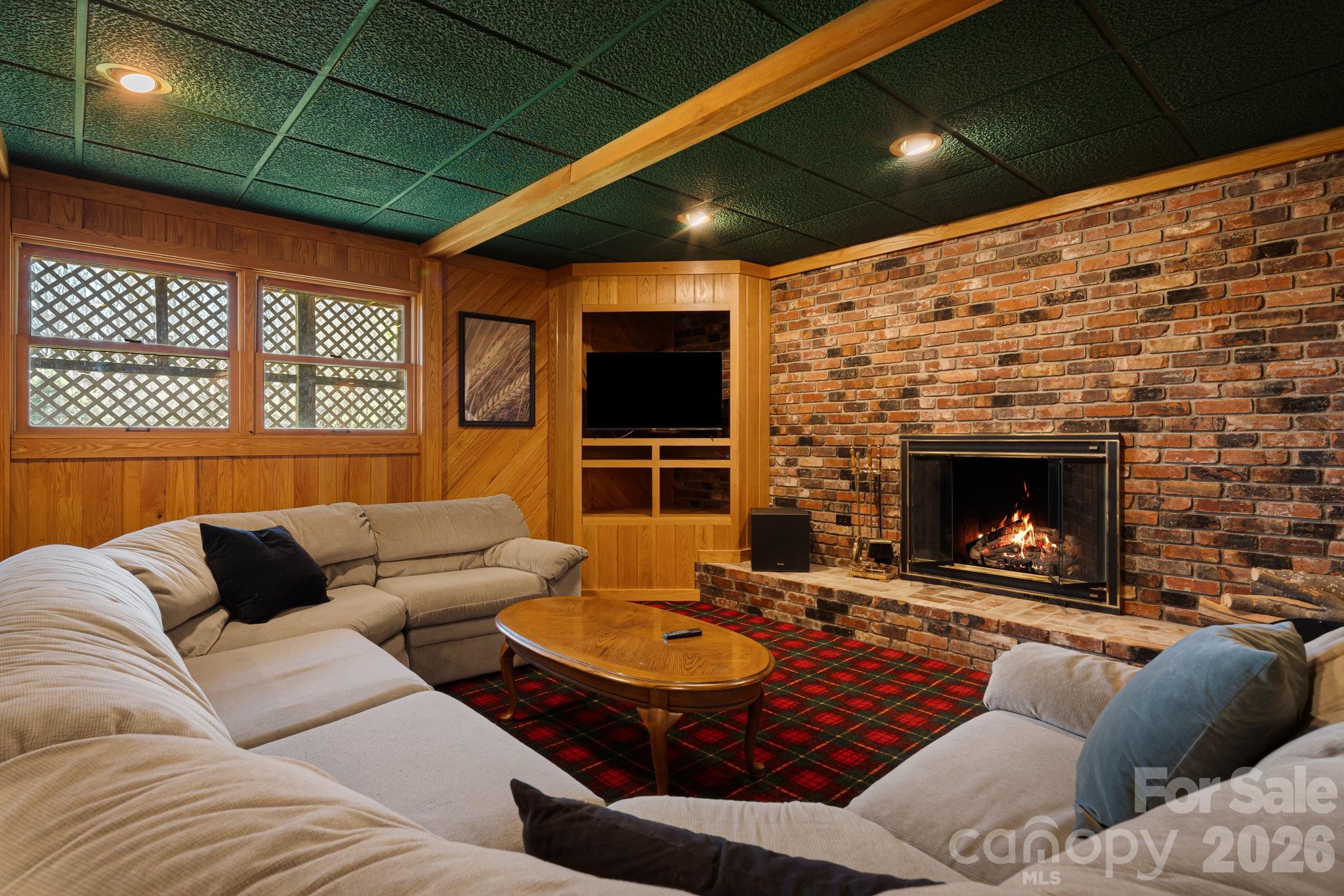 326 El Miner Drive — Mars Hill