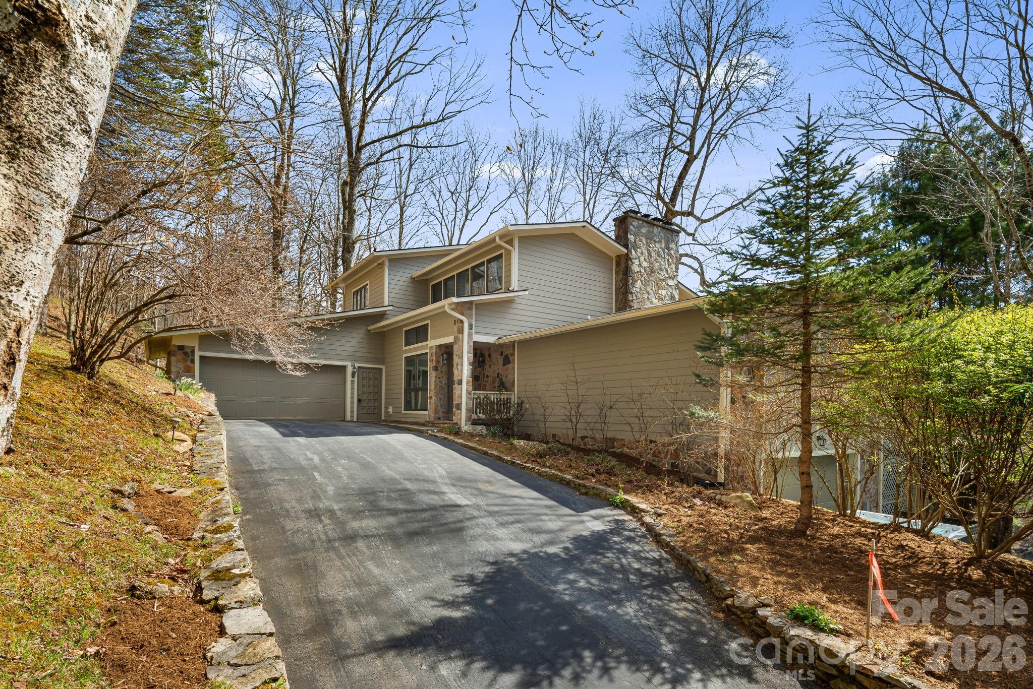 326 El Miner Drive — Mars Hill