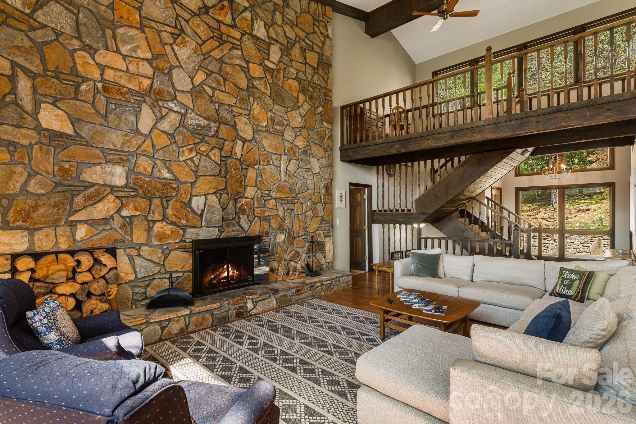 326 El Miner Drive — Mars Hill