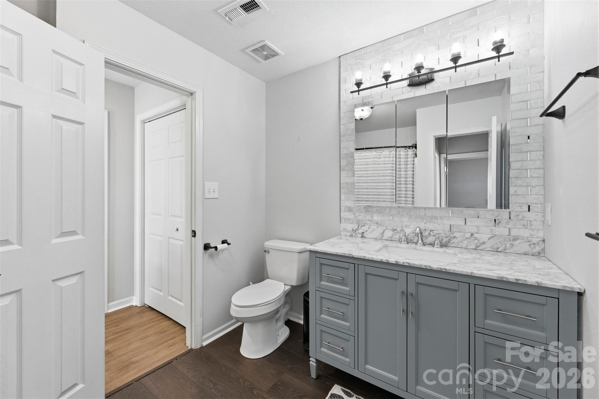 3924 Mohawk Court — Charlotte