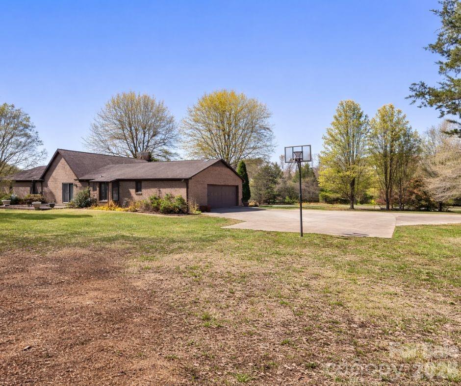 610 Landers Chapel Road — Lincolnton