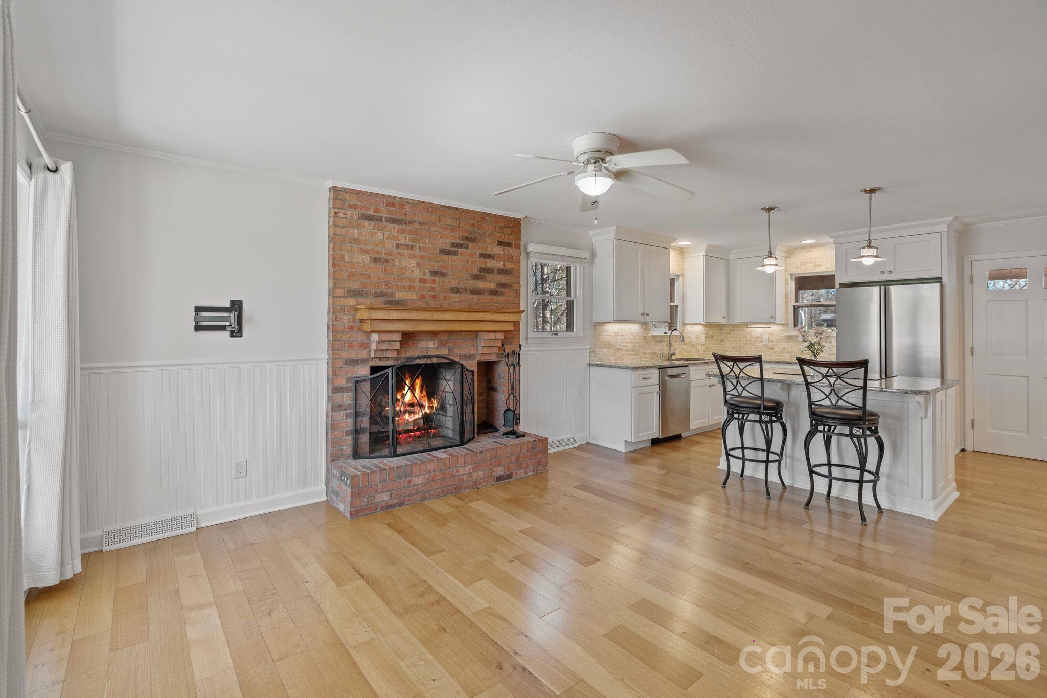 8032 Lakeview Drive — Denver