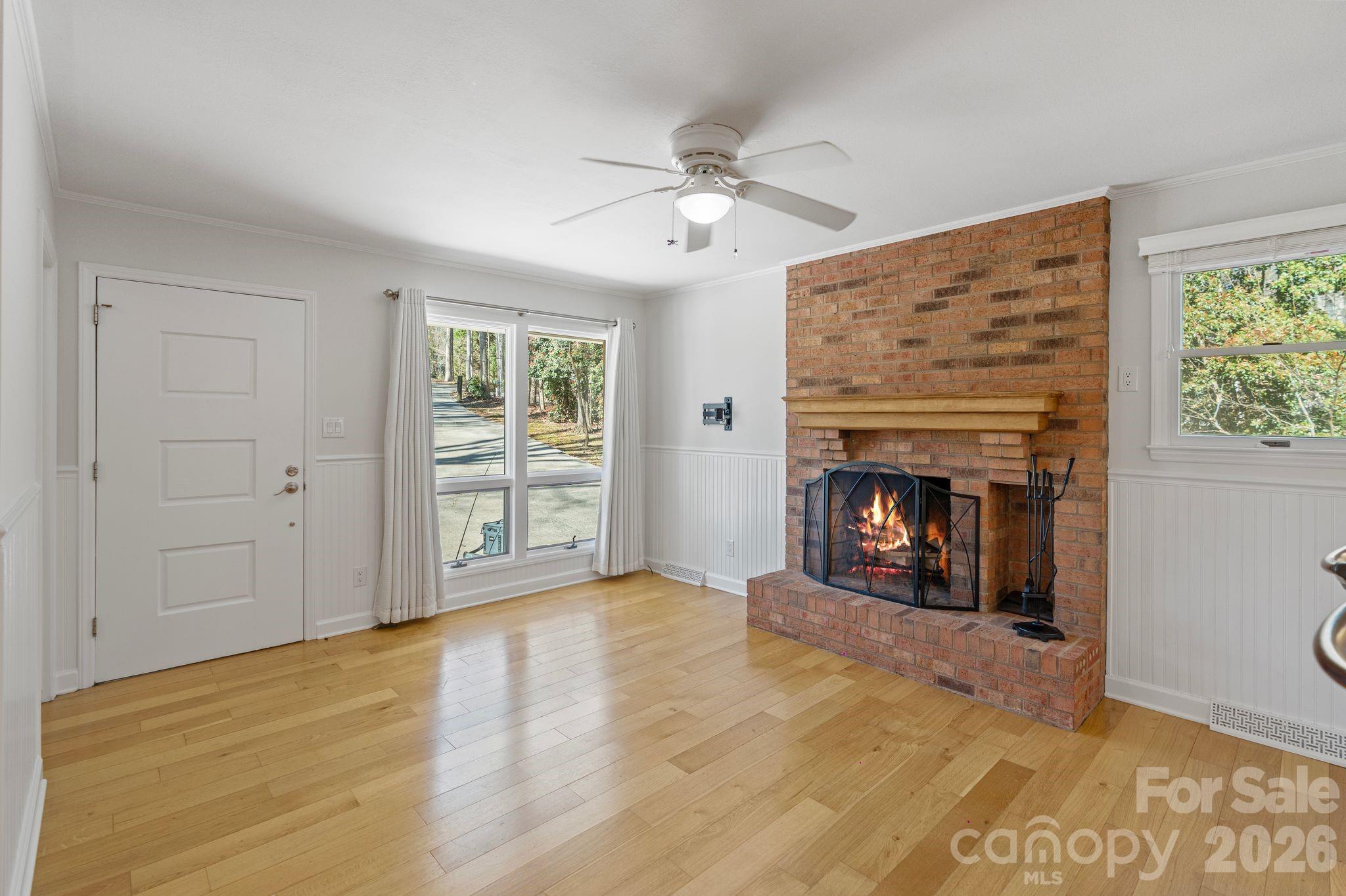 8032 Lakeview Drive — Denver