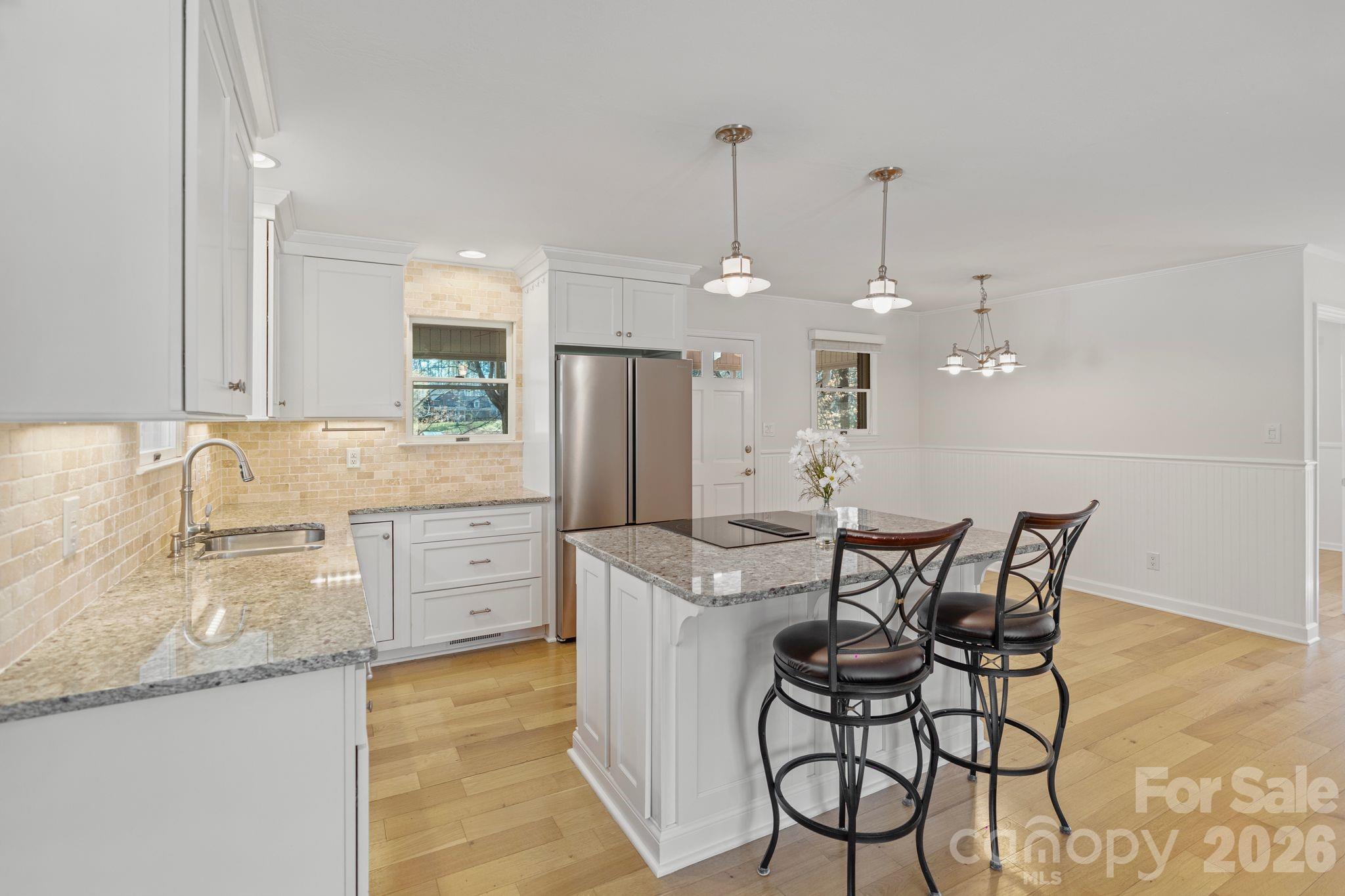 8032 Lakeview Drive — Denver