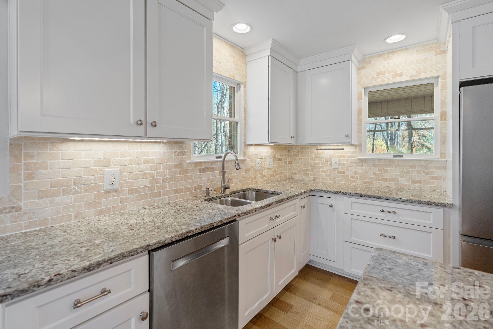 8032 Lakeview Drive — Denver