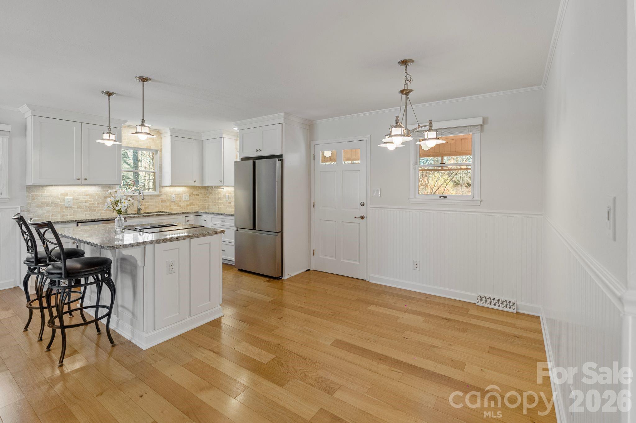 8032 Lakeview Drive — Denver