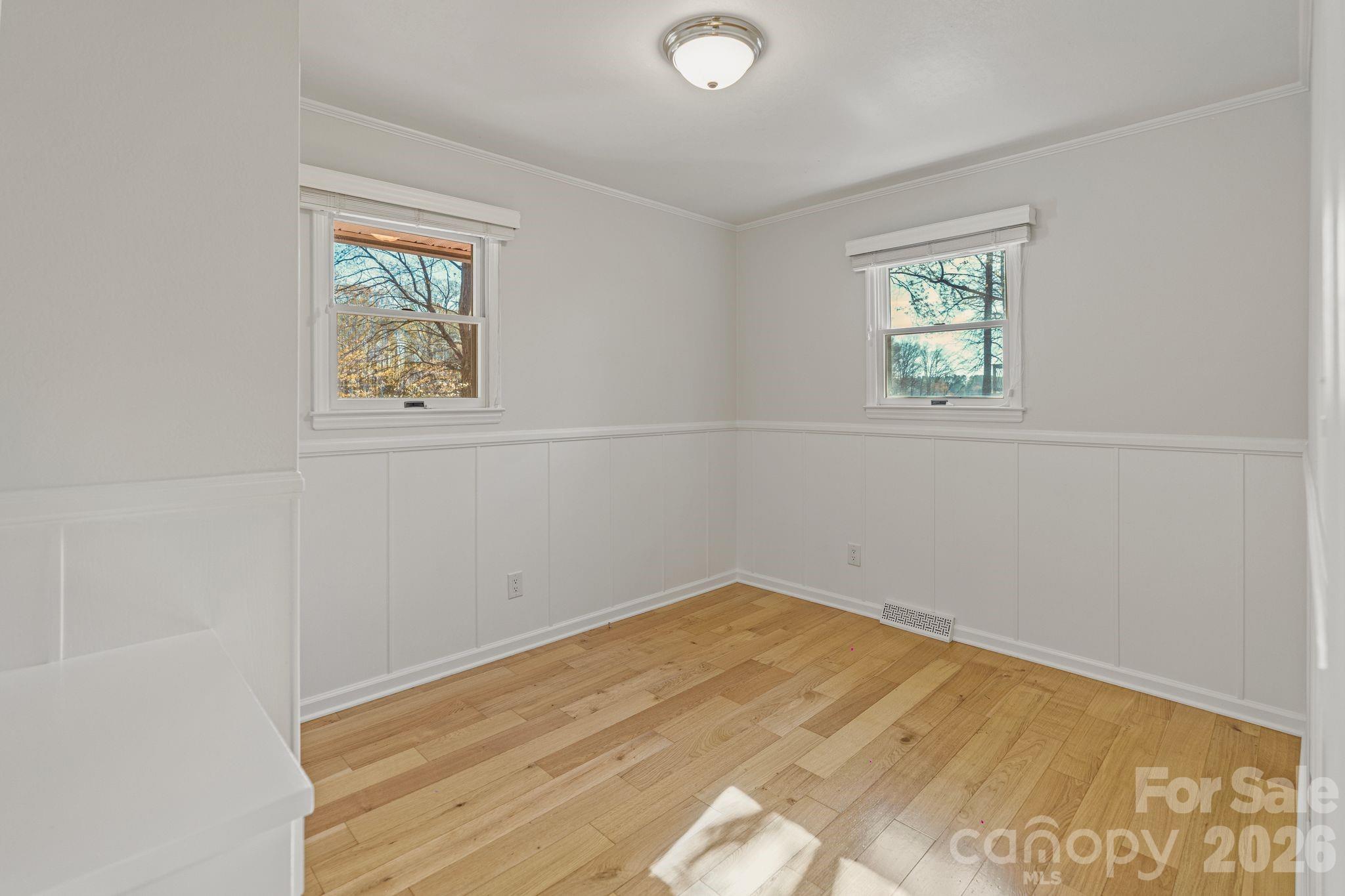 8032 Lakeview Drive — Denver