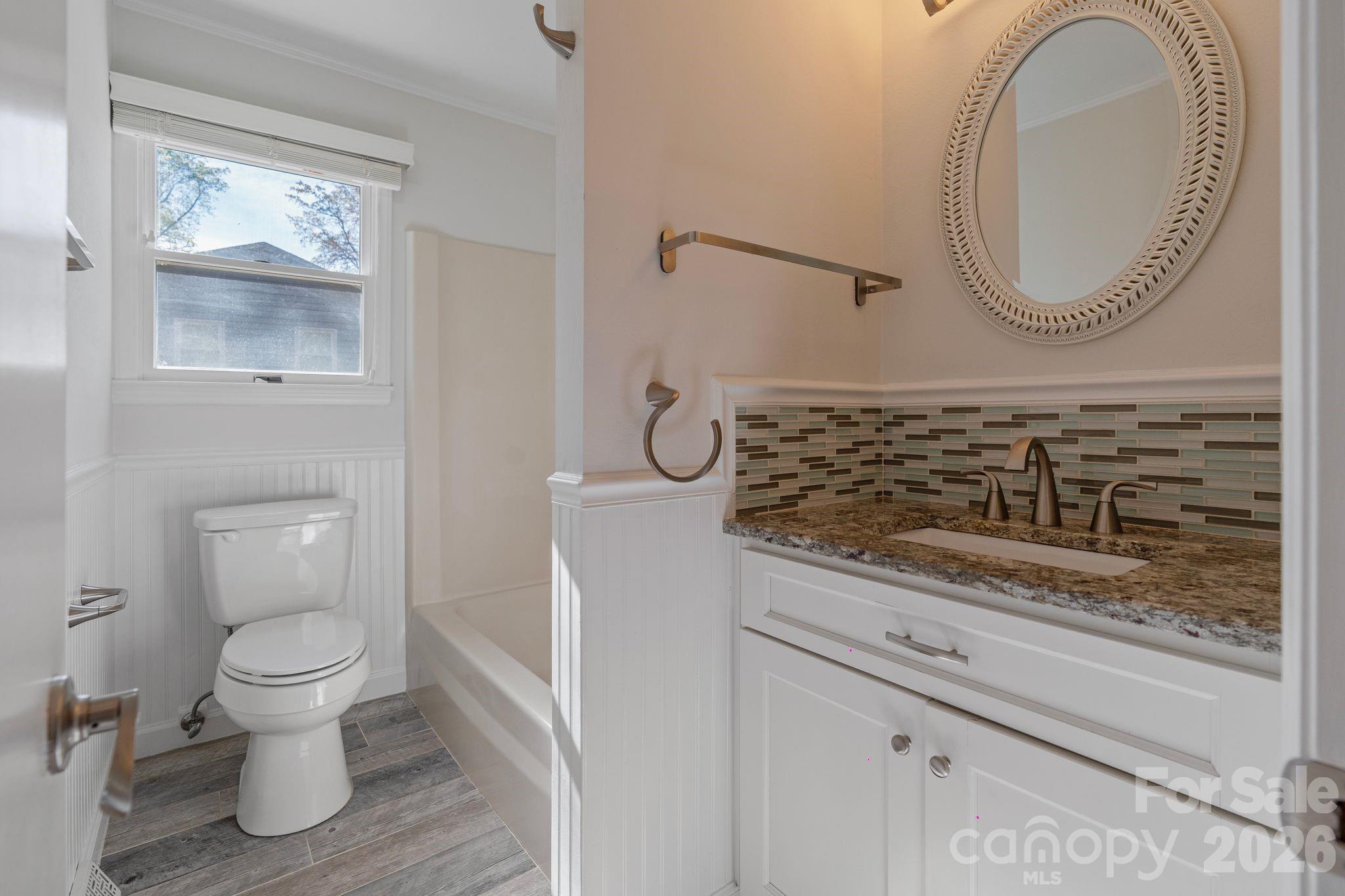 8032 Lakeview Drive — Denver