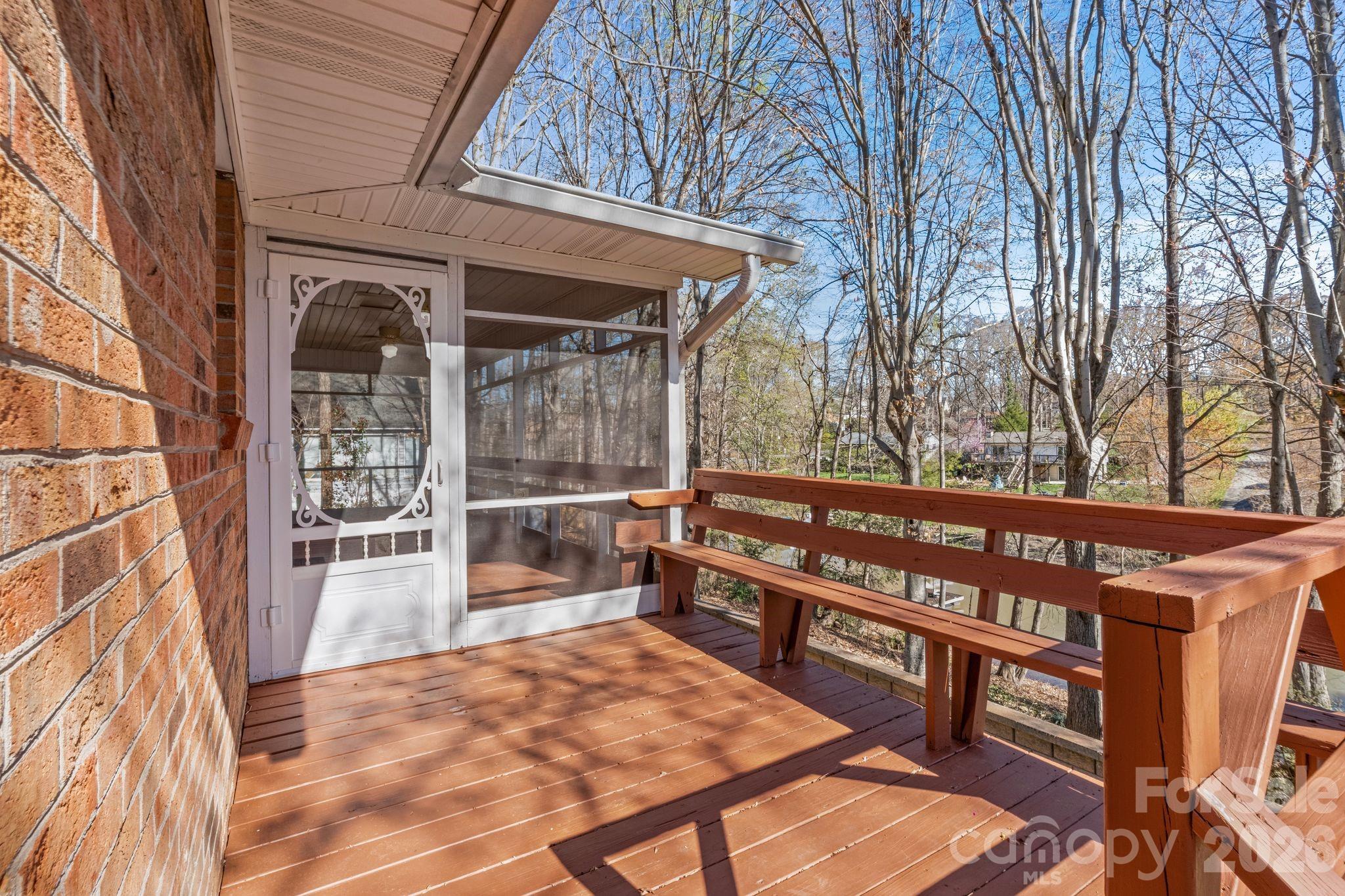 8032 Lakeview Drive — Denver