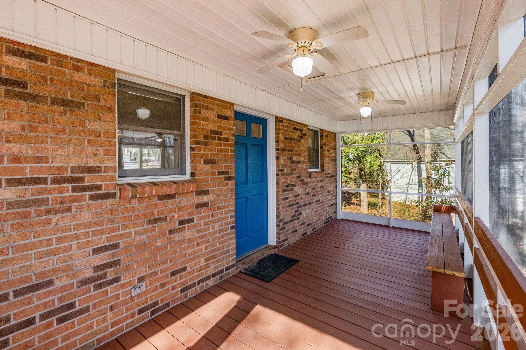8032 Lakeview Drive — Denver