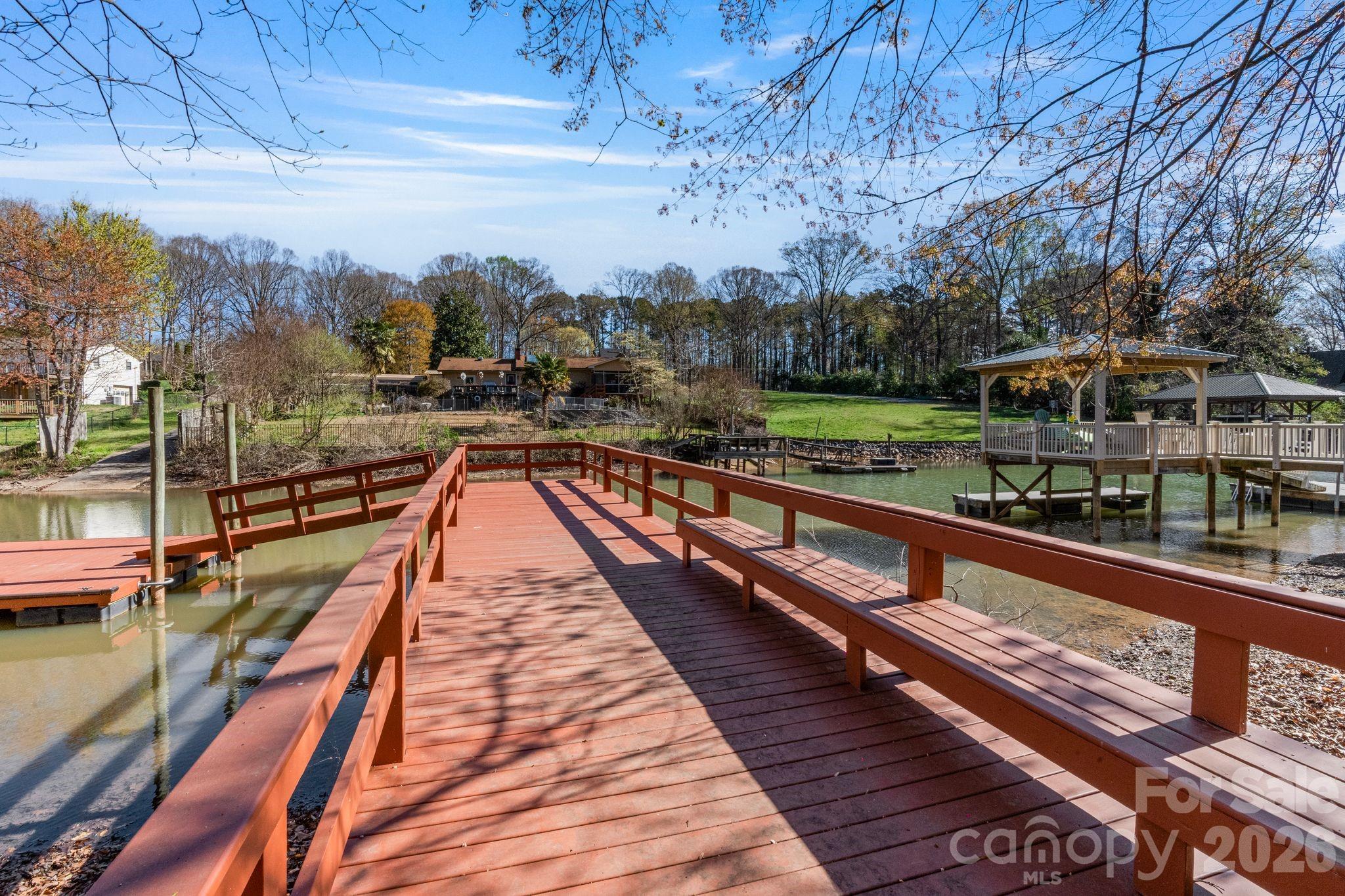 8032 Lakeview Drive — Denver