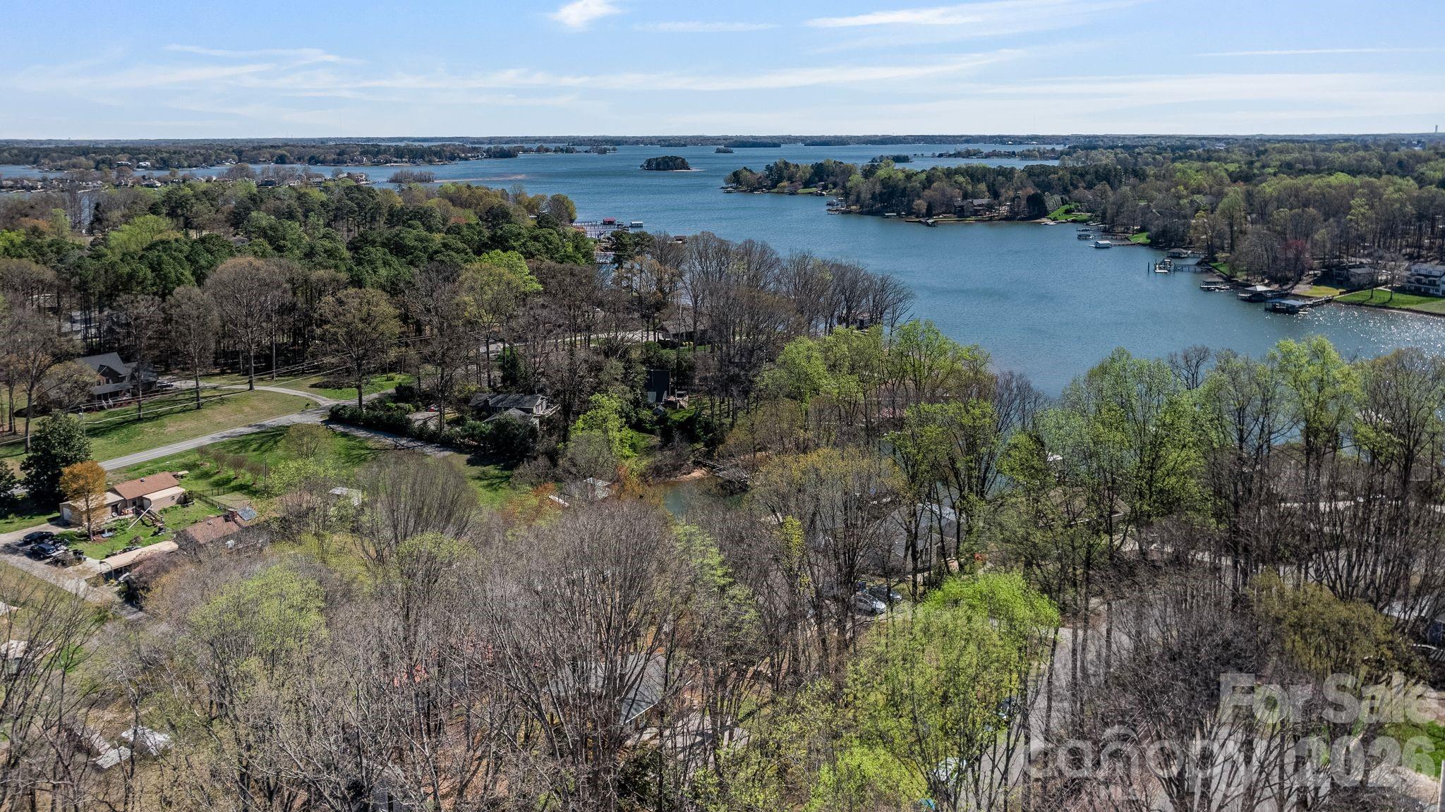 8032 Lakeview Drive — Denver
