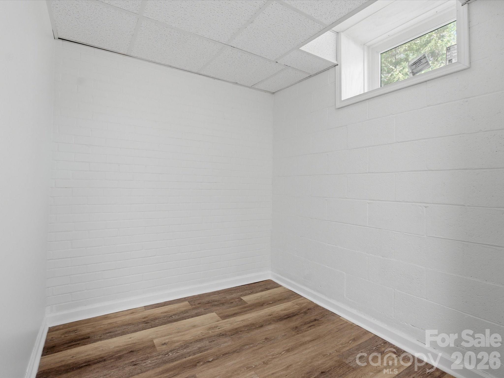 7836 Van Wyck Road — Lancaster