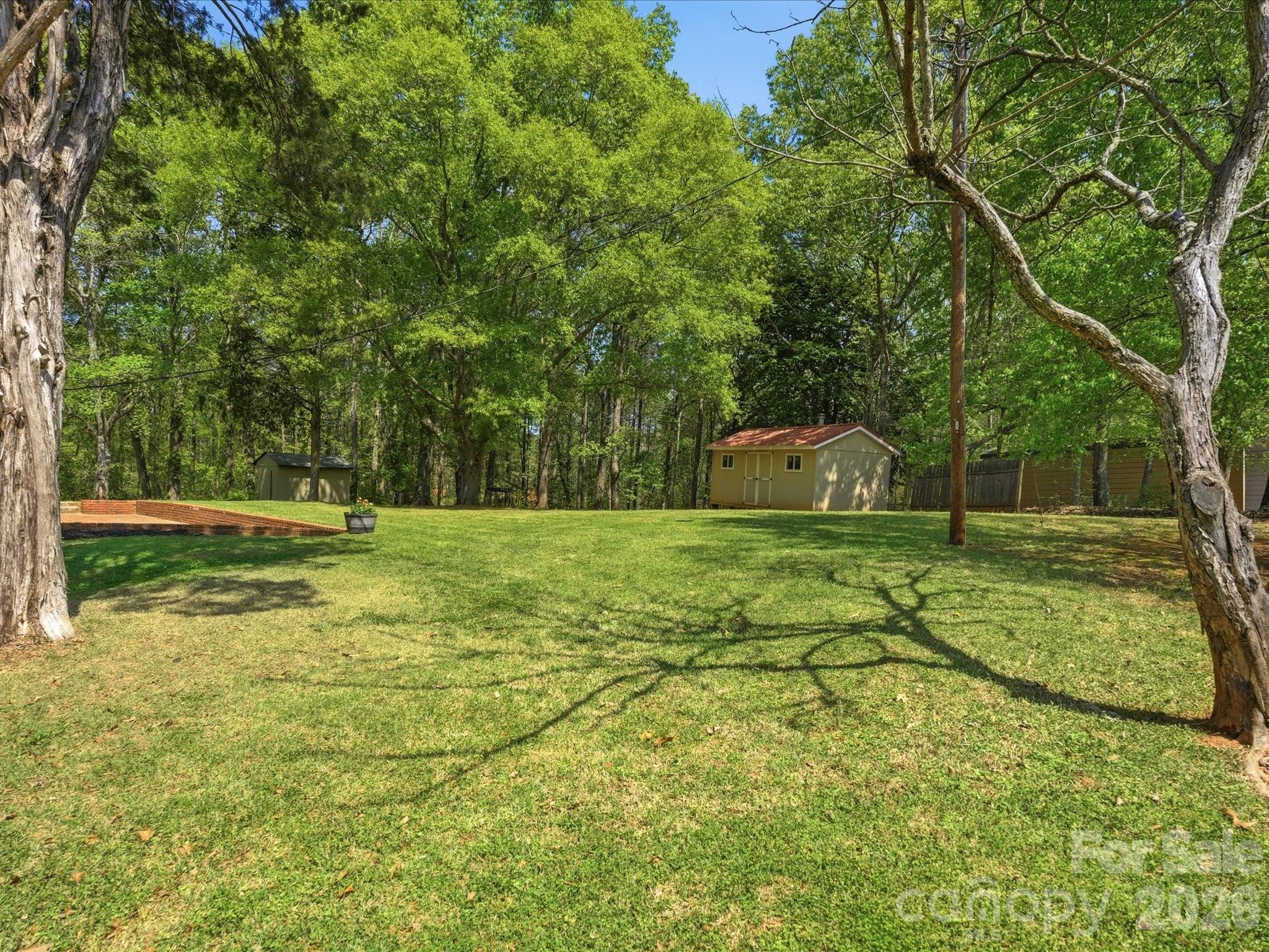 7836 Van Wyck Road — Lancaster