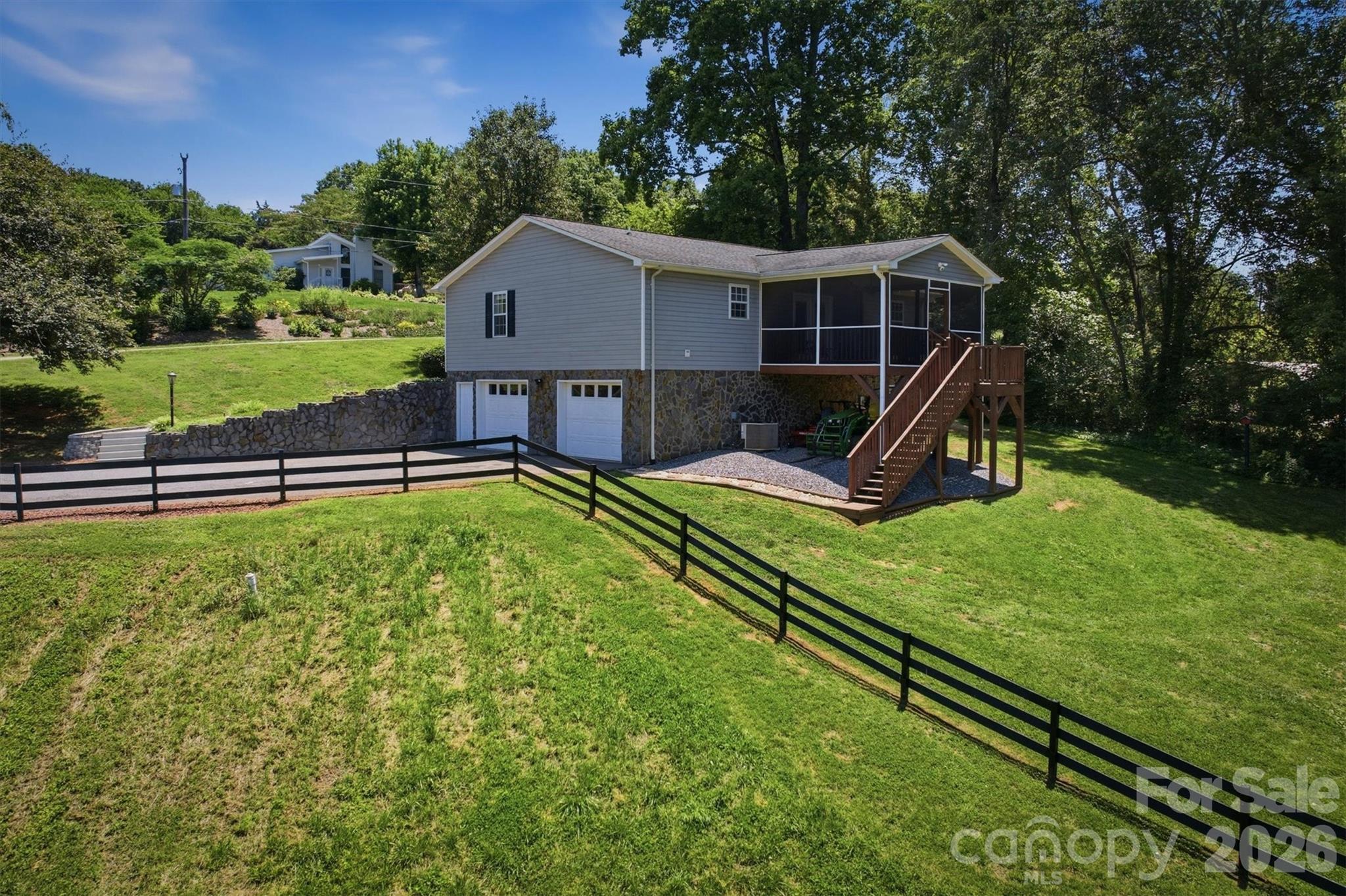 4015 Fairview Drive — Maiden