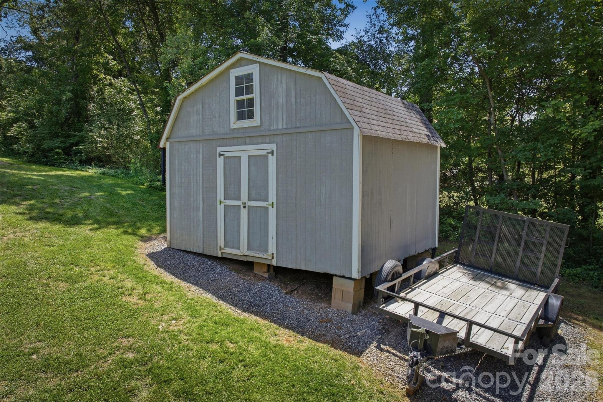 4015 Fairview Drive — Maiden