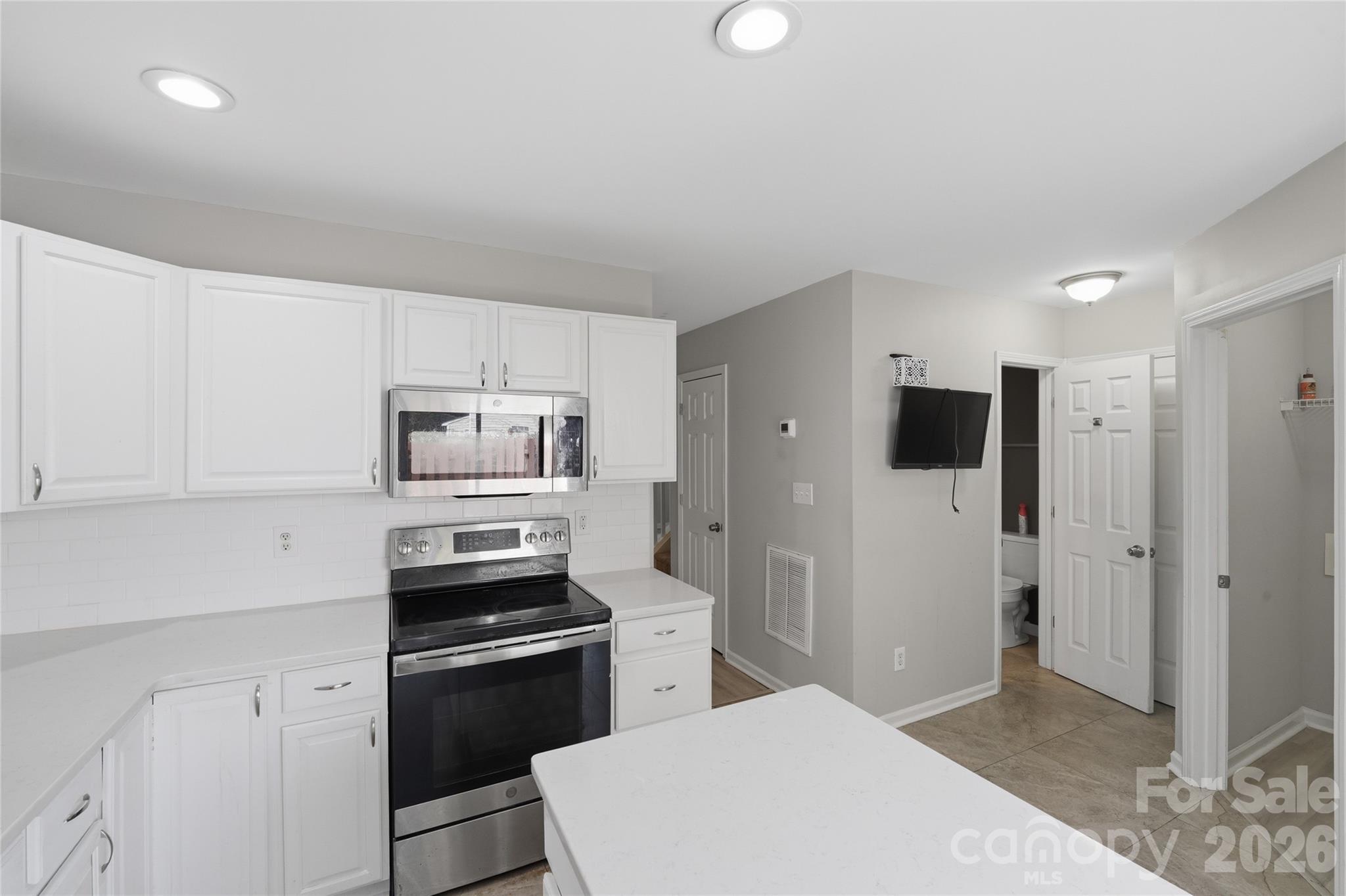 7709 Petrea Lane — Charlotte