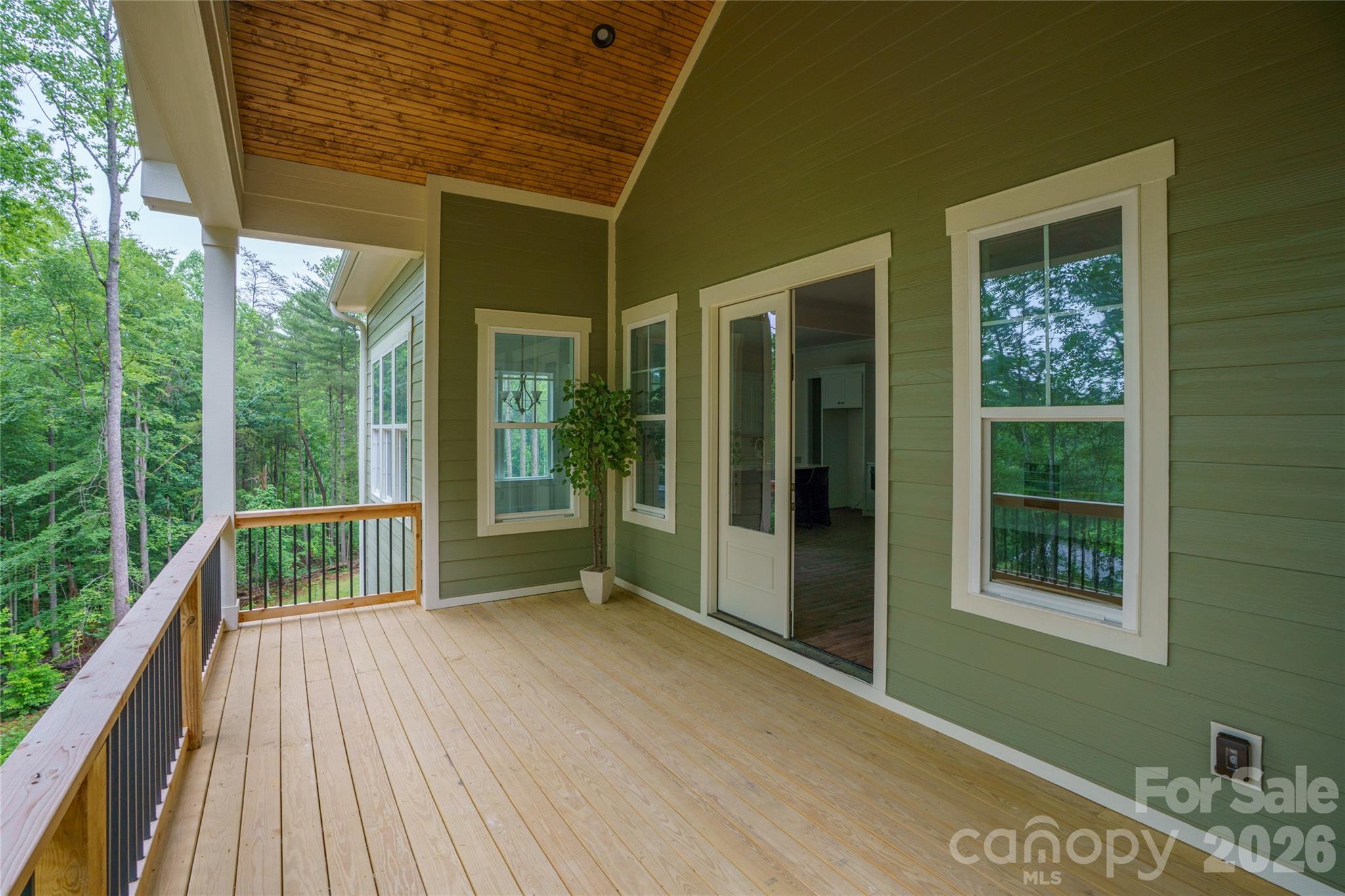 227 Northview Drive — Hendersonville