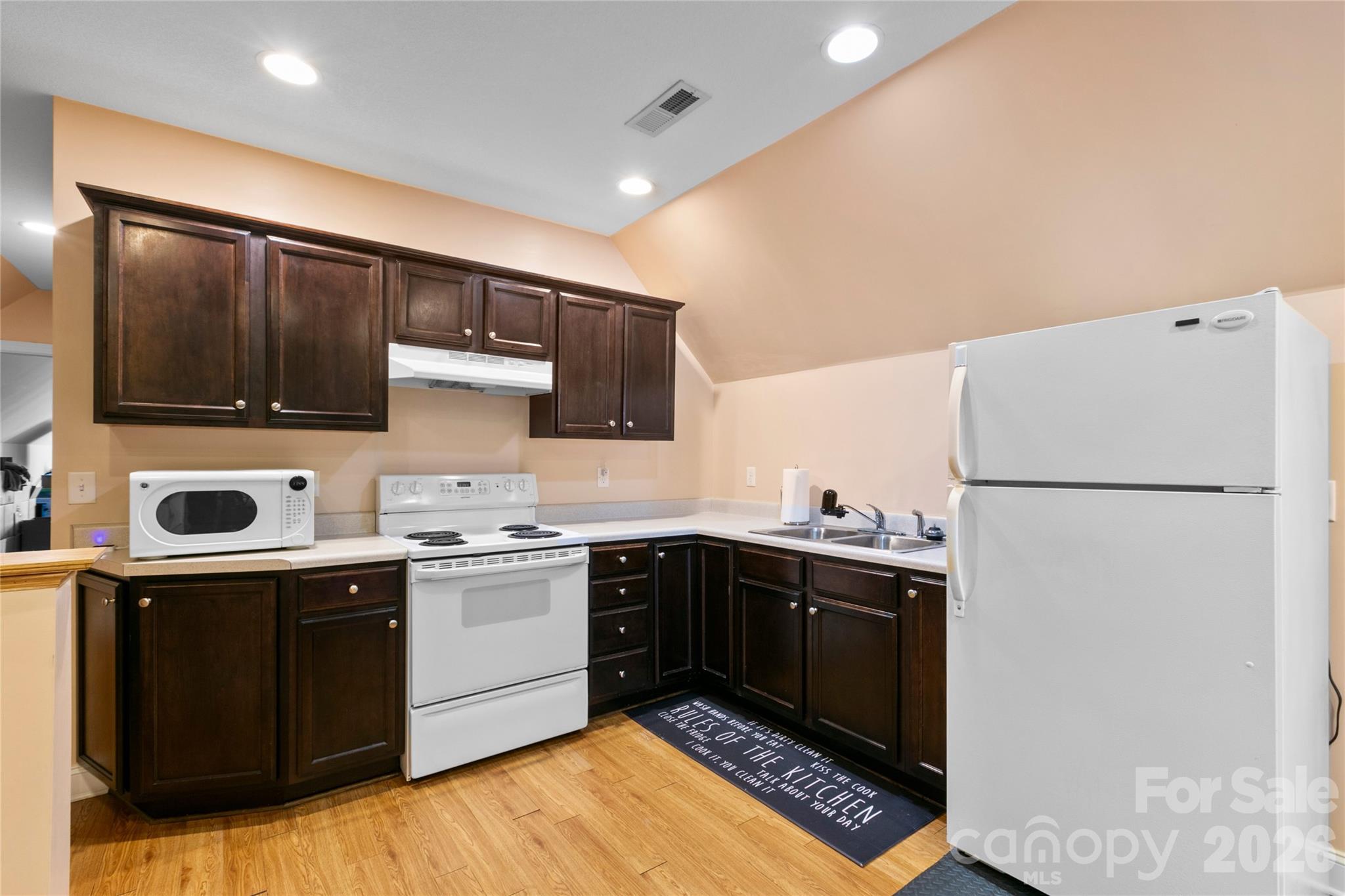 28 Chapel Park Road — Asheville