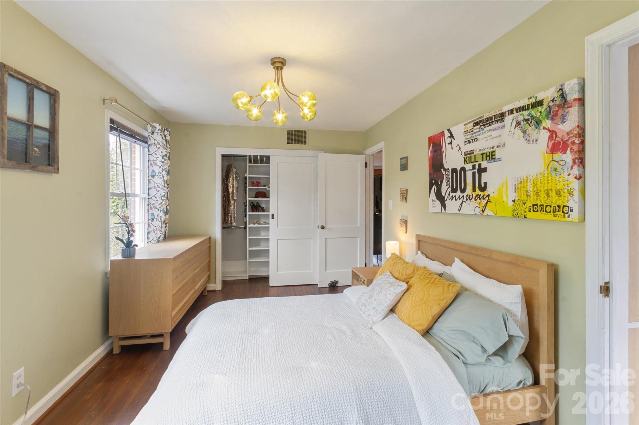 7 Wilshire Drive — Asheville