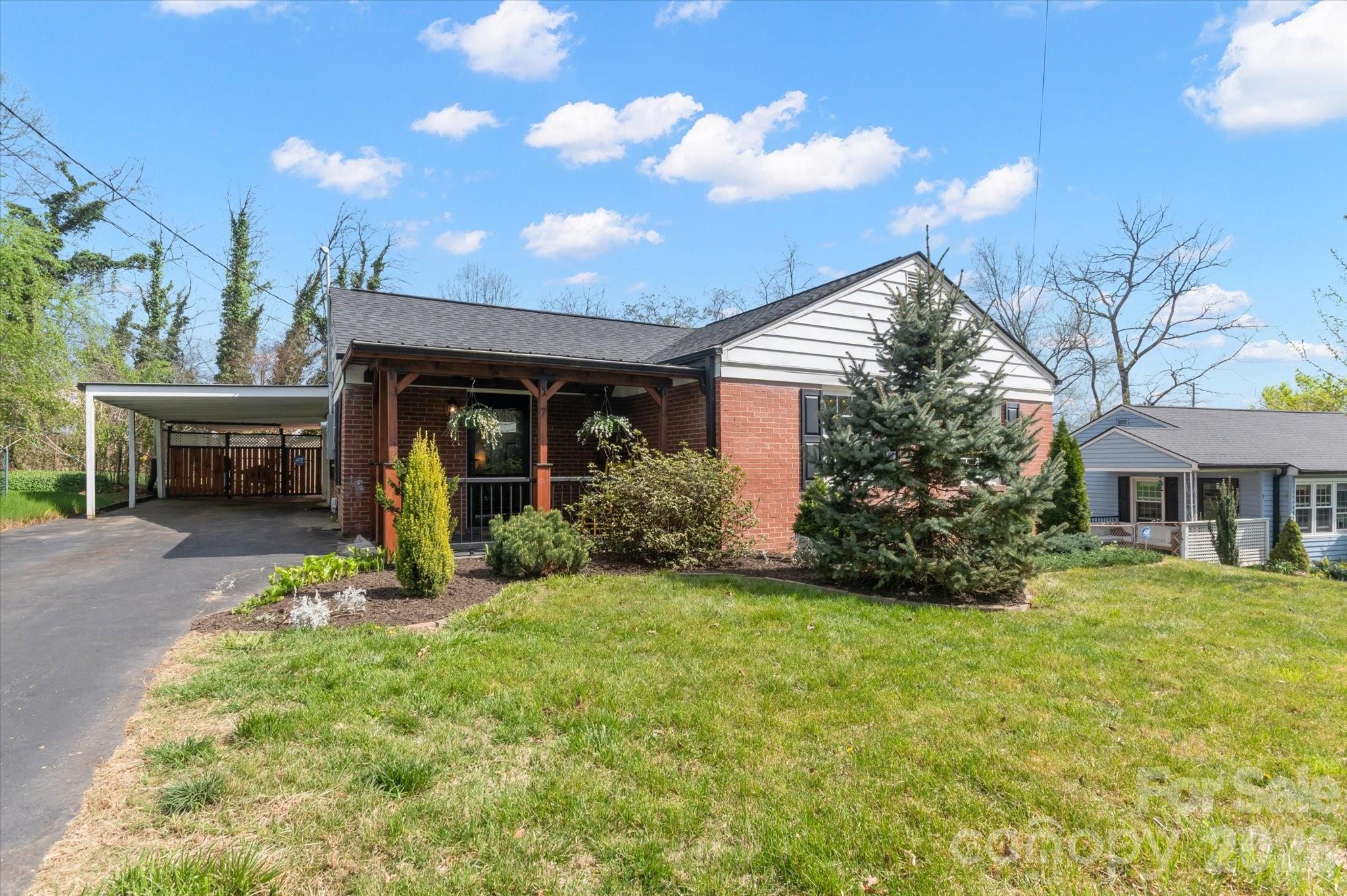 7 Wilshire Drive — Asheville