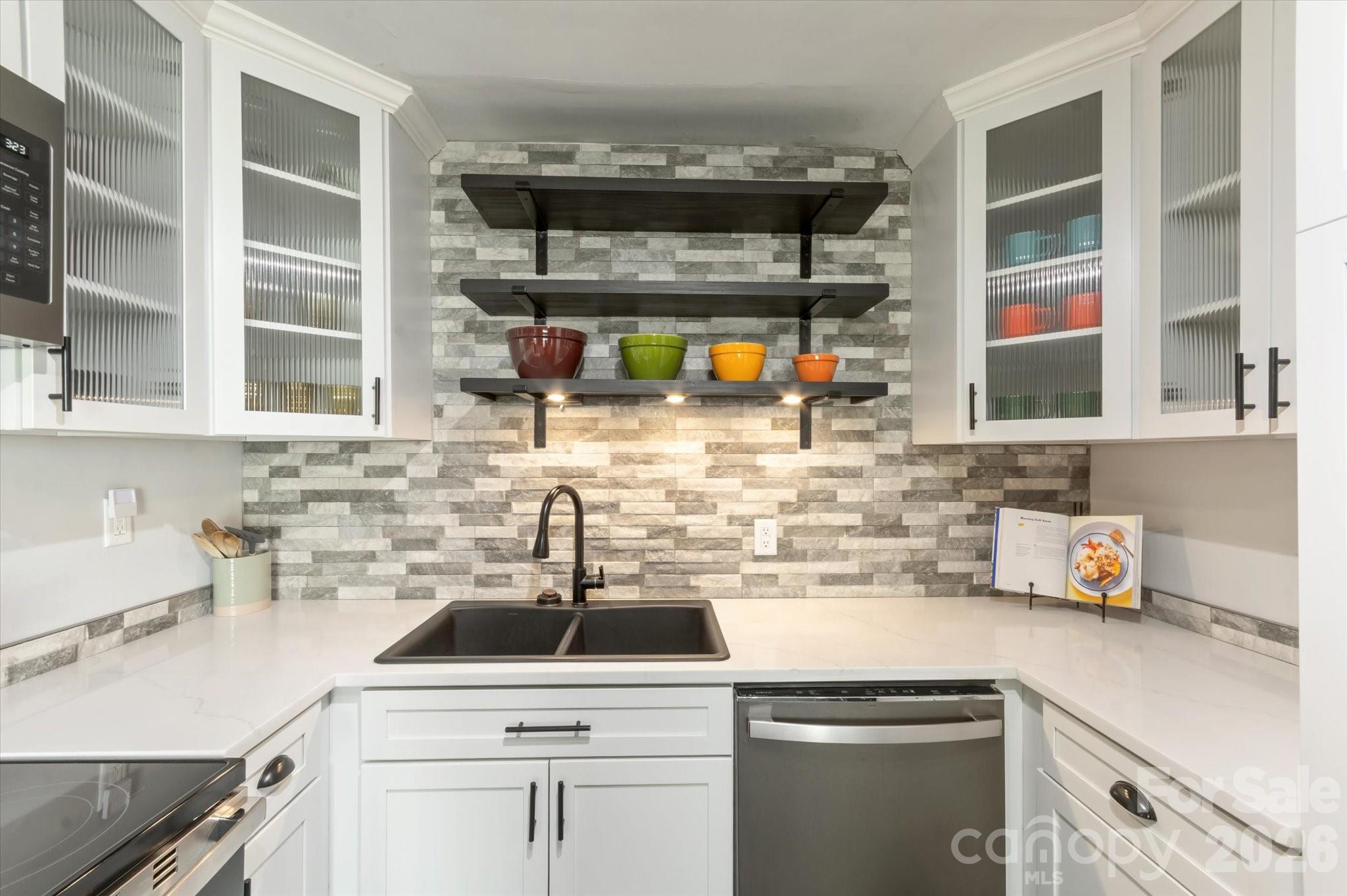 7 Wilshire Drive — Asheville