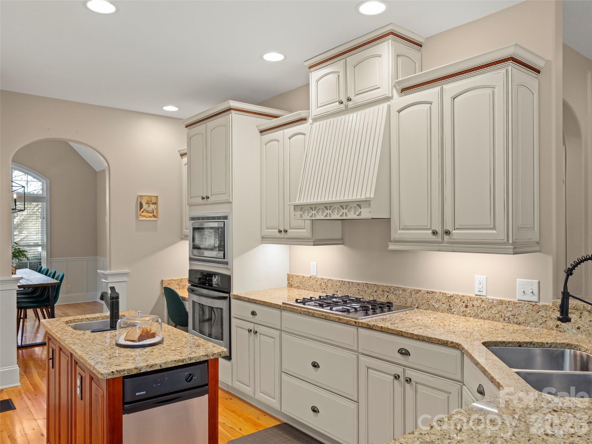 47 Ledgestone Drive — Fairview