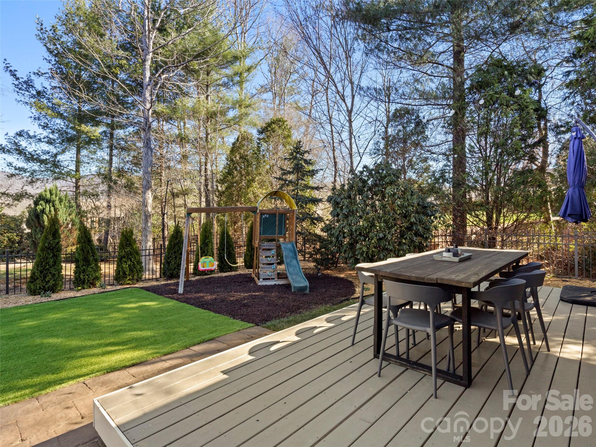 47 Ledgestone Drive — Fairview