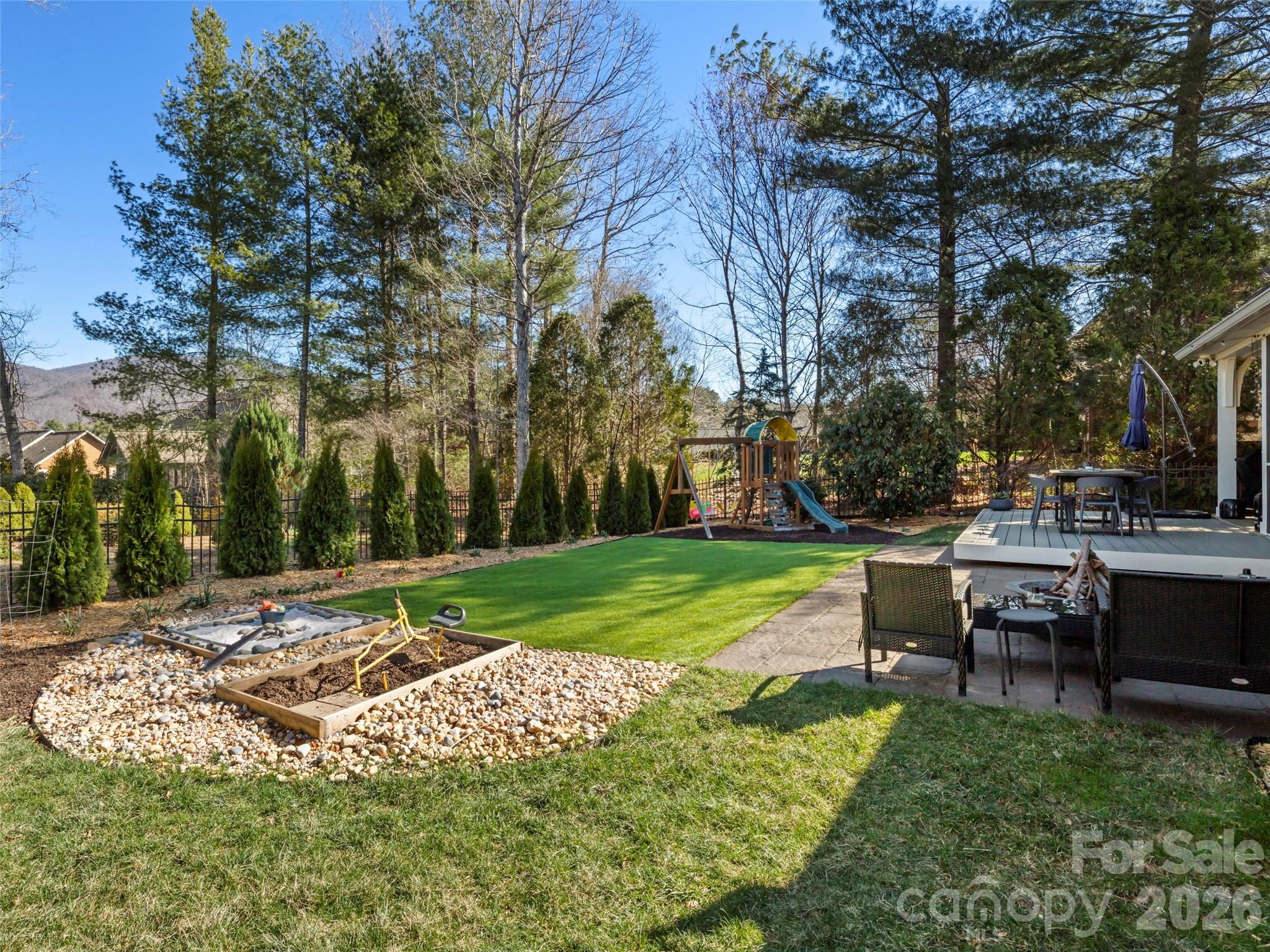47 Ledgestone Drive — Fairview
