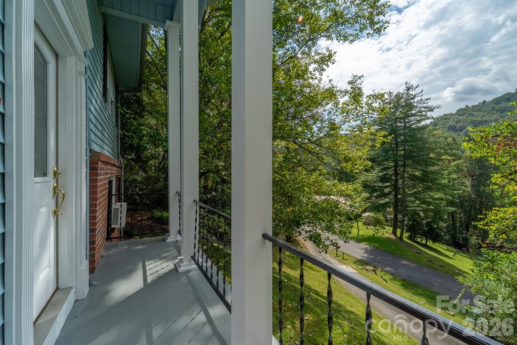 1168 North Country Club Drive — Cullowhee