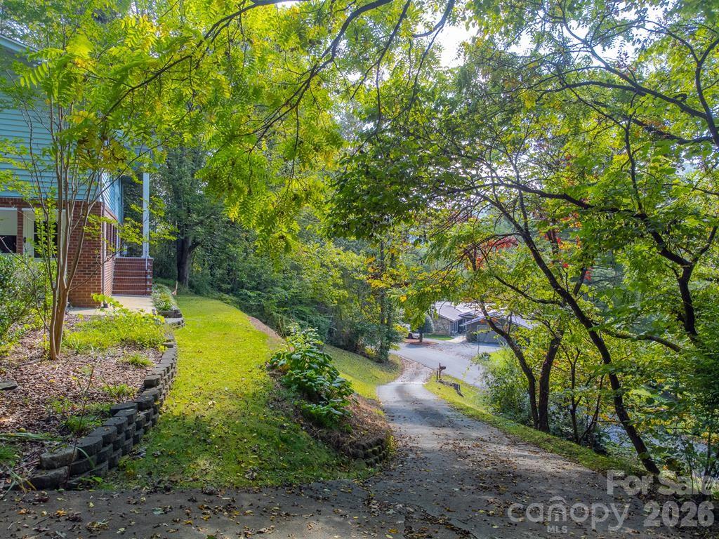 1168 North Country Club Drive — Cullowhee