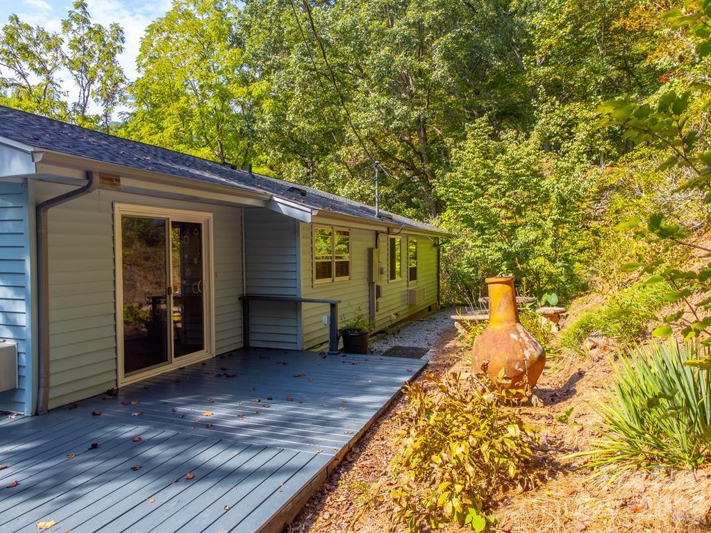 1168 North Country Club Drive — Cullowhee