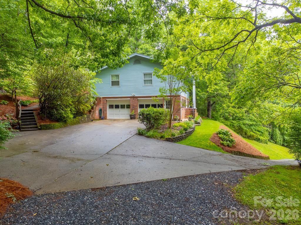 1168 North Country Club Drive — Cullowhee