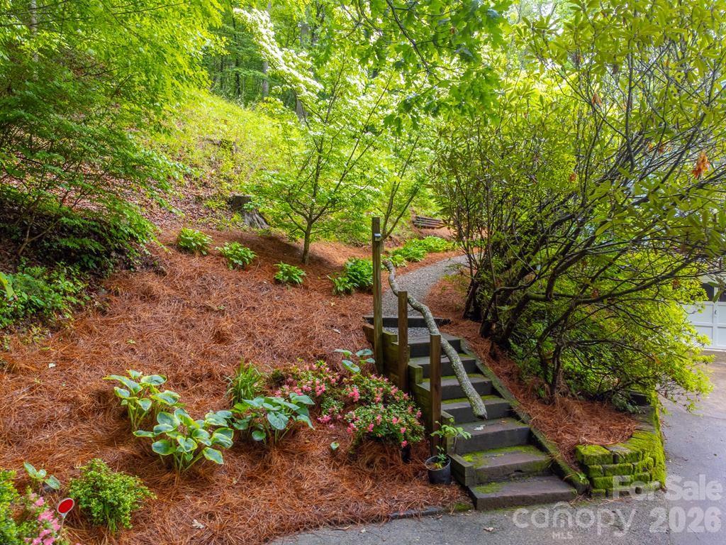 1168 North Country Club Drive — Cullowhee