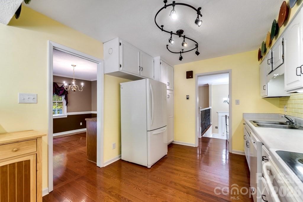 1168 North Country Club Drive — Cullowhee