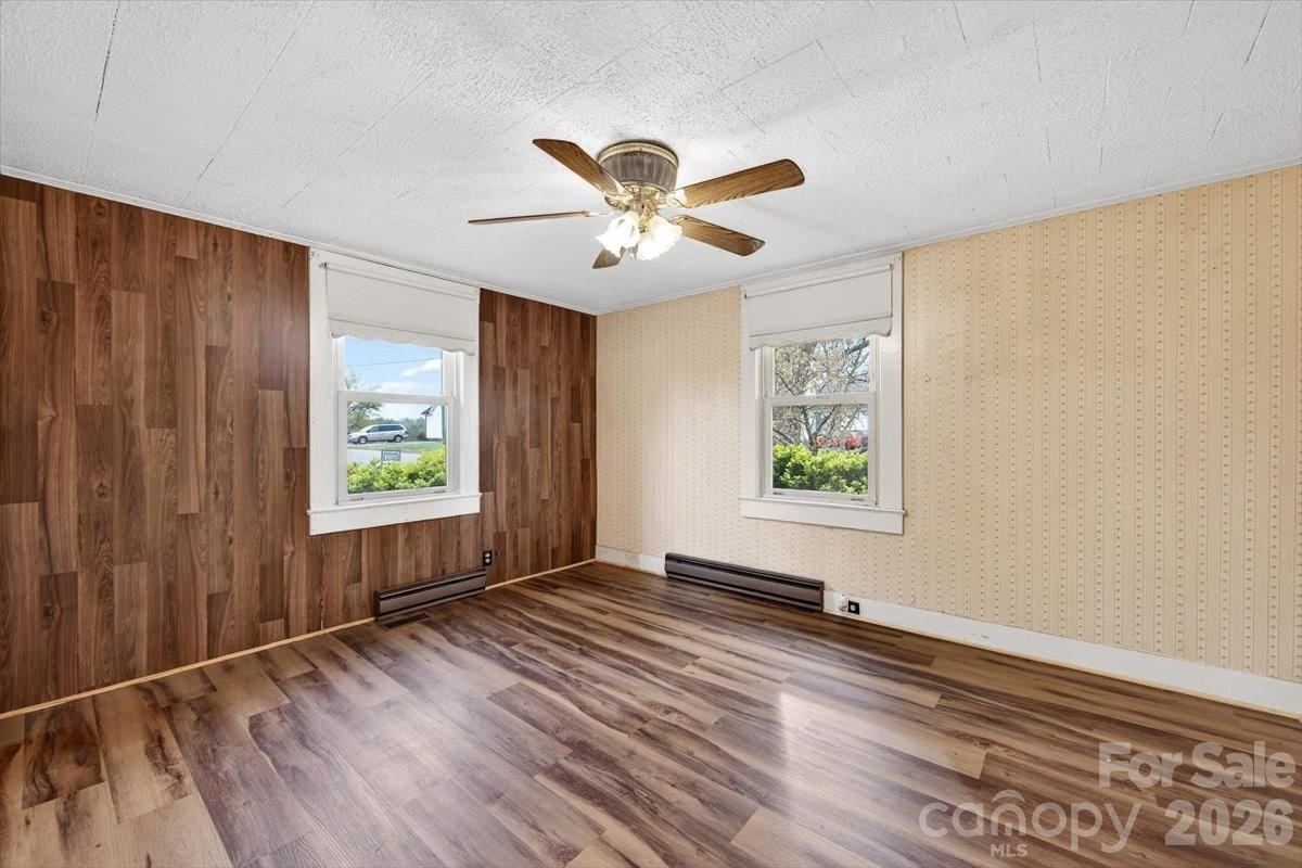 199 Mckinnon Avenue NE — Concord