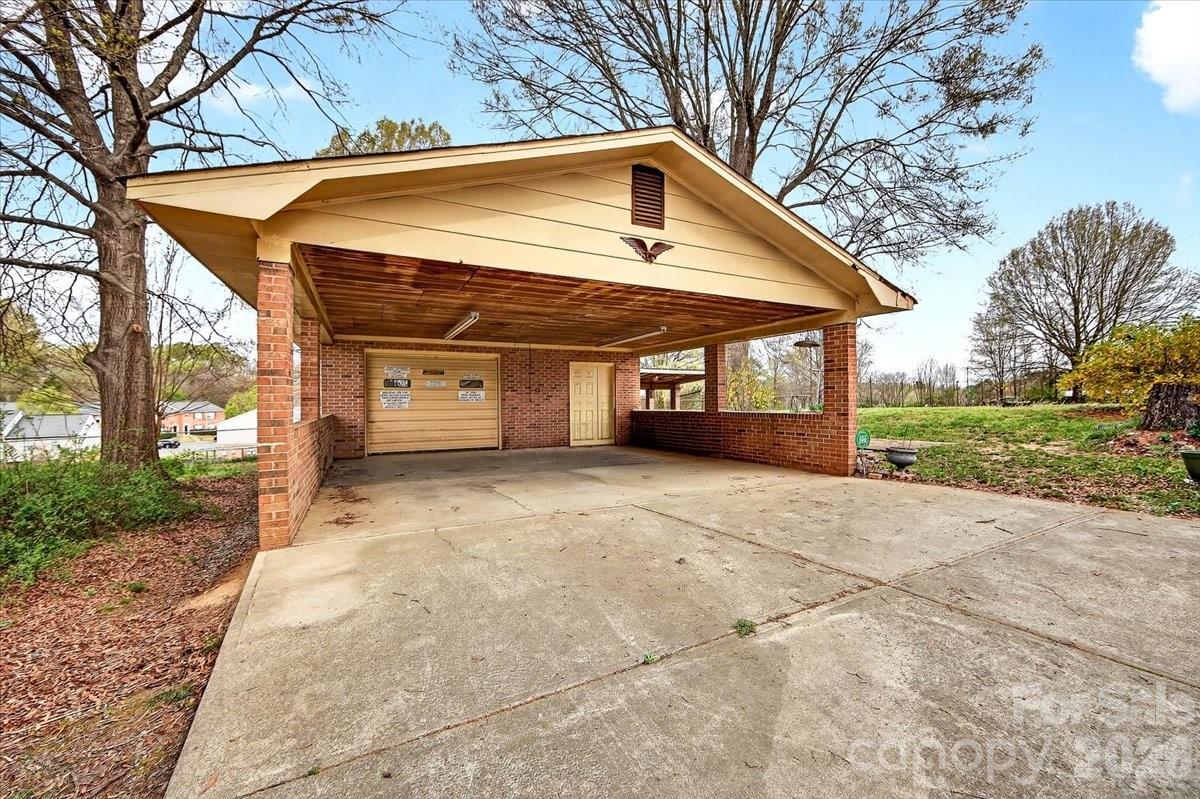 199 Mckinnon Avenue NE — Concord