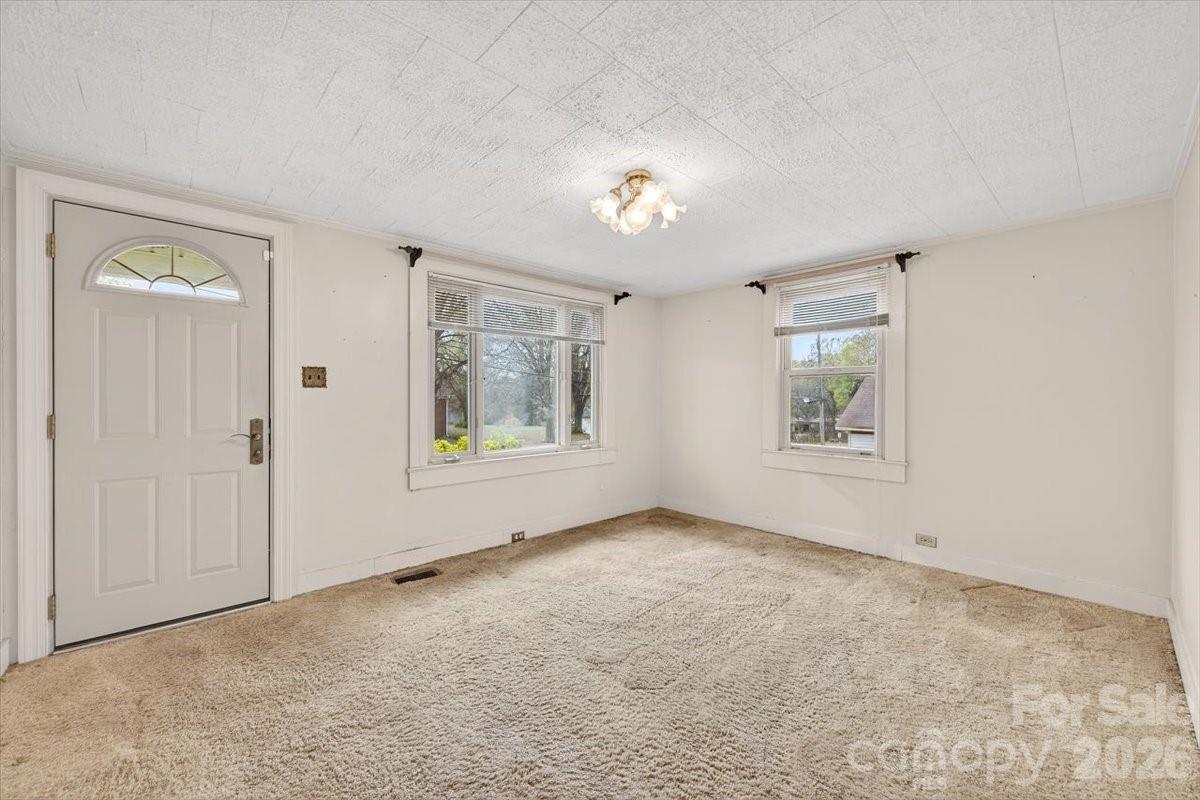199 Mckinnon Avenue NE — Concord