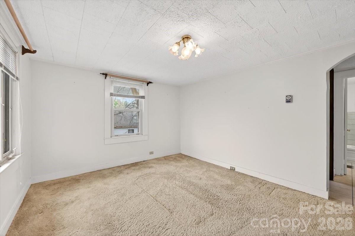 199 Mckinnon Avenue NE — Concord