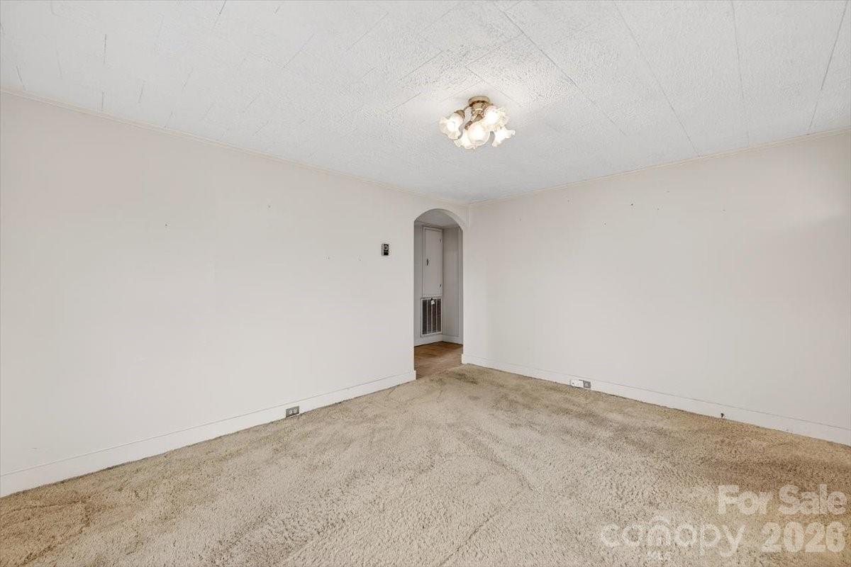 199 Mckinnon Avenue NE — Concord