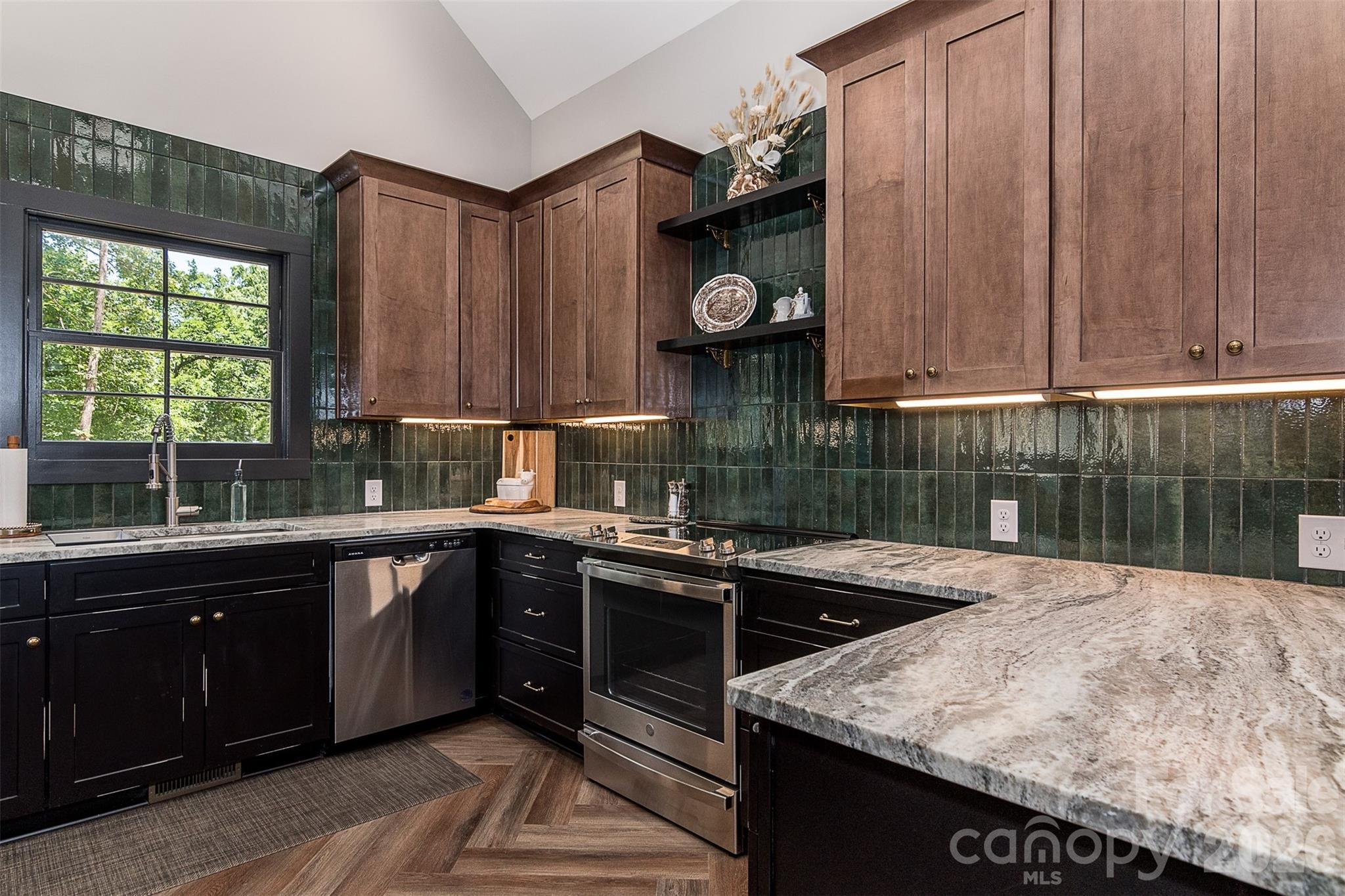 518 W Sharpe Street — Statesville