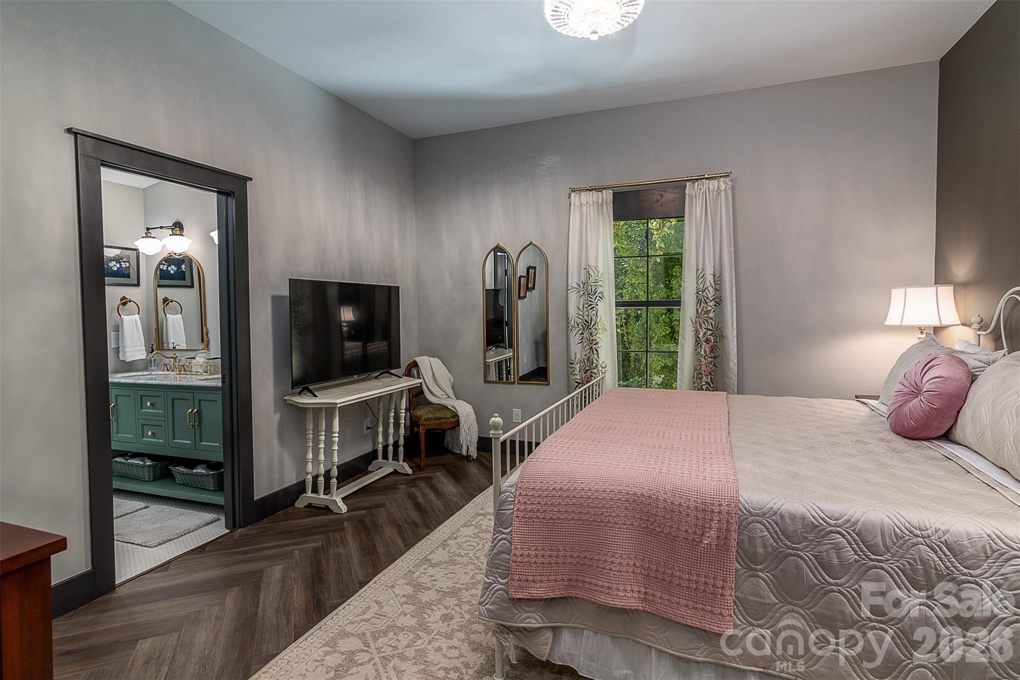 518 W Sharpe Street — Statesville