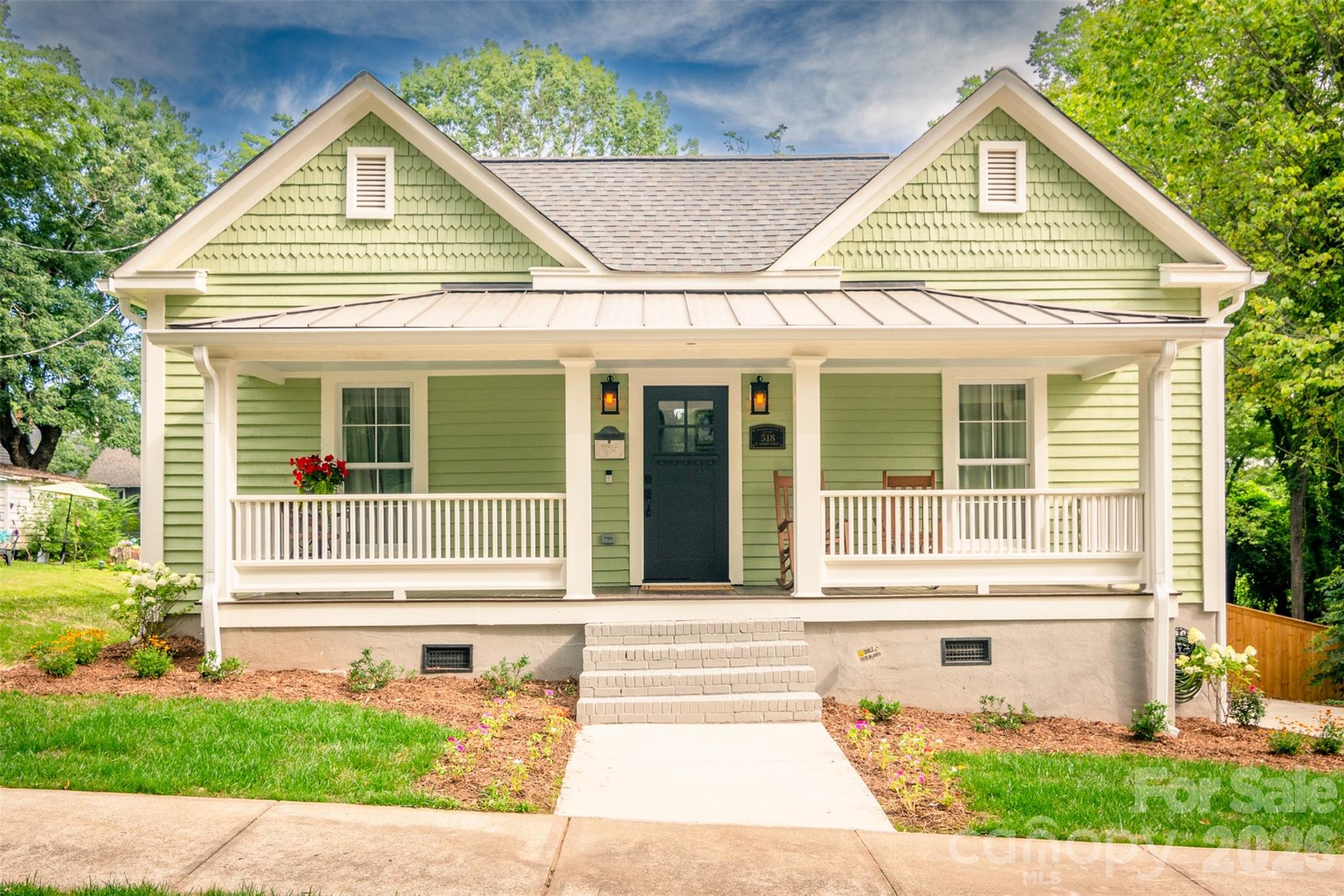 518 W Sharpe Street — Statesville